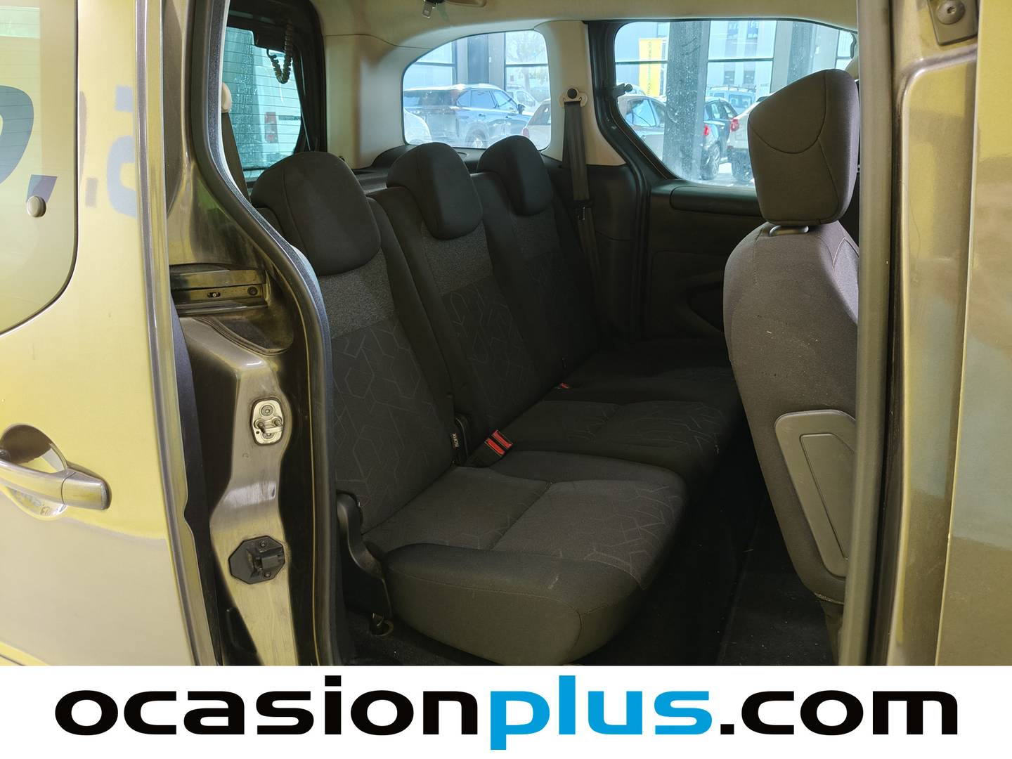Foto asientos delanteros Peugeot Partner Peugeot Partner Tepee 1.2 PureTech Active (110 CV)