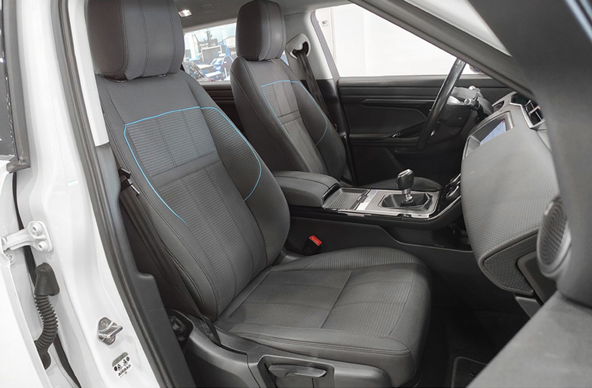 Land Rover Range Rover Evoque D150 Standard FWD - foto 17