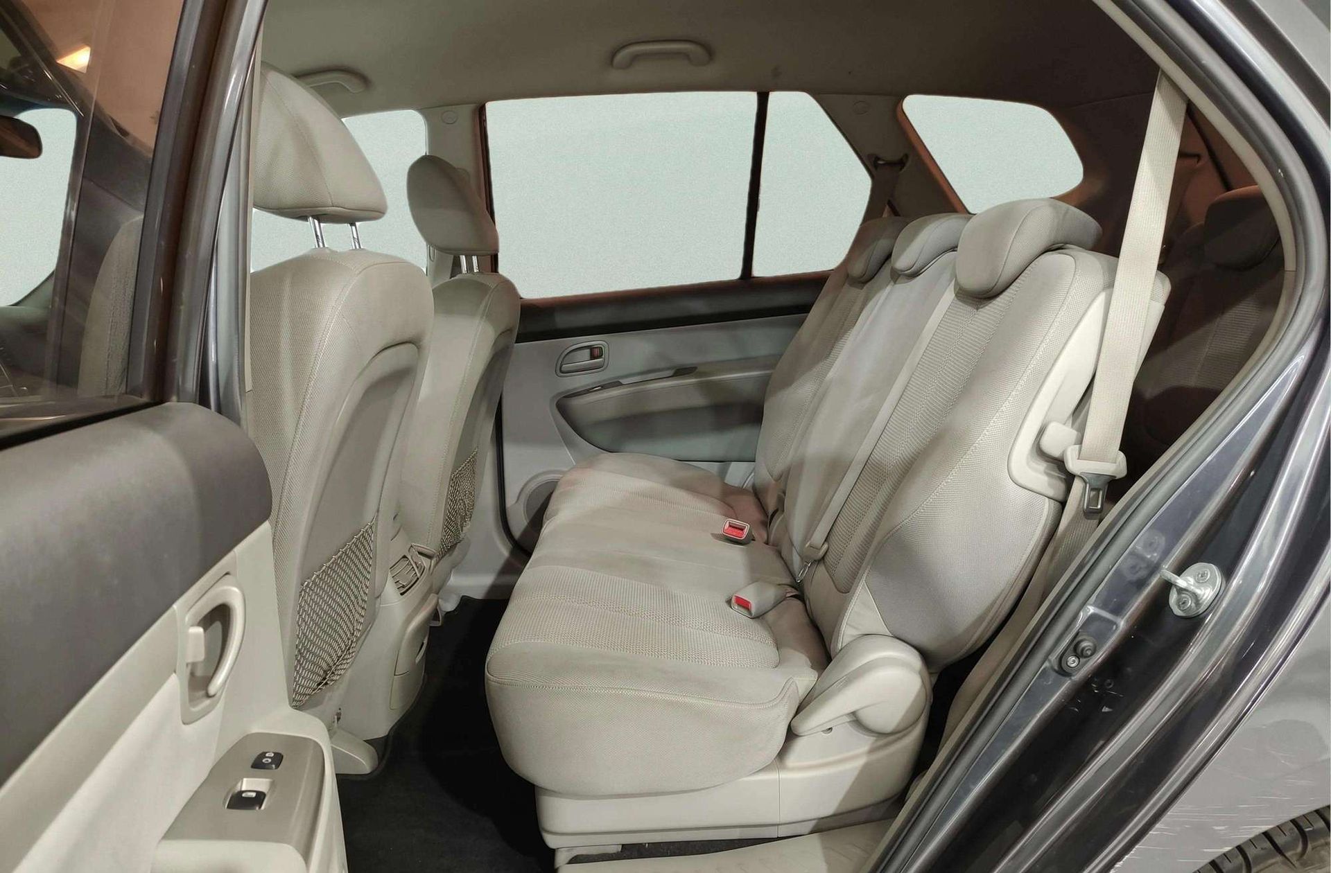 Kia Carens 2.0 CRDi Emotion - foto 11