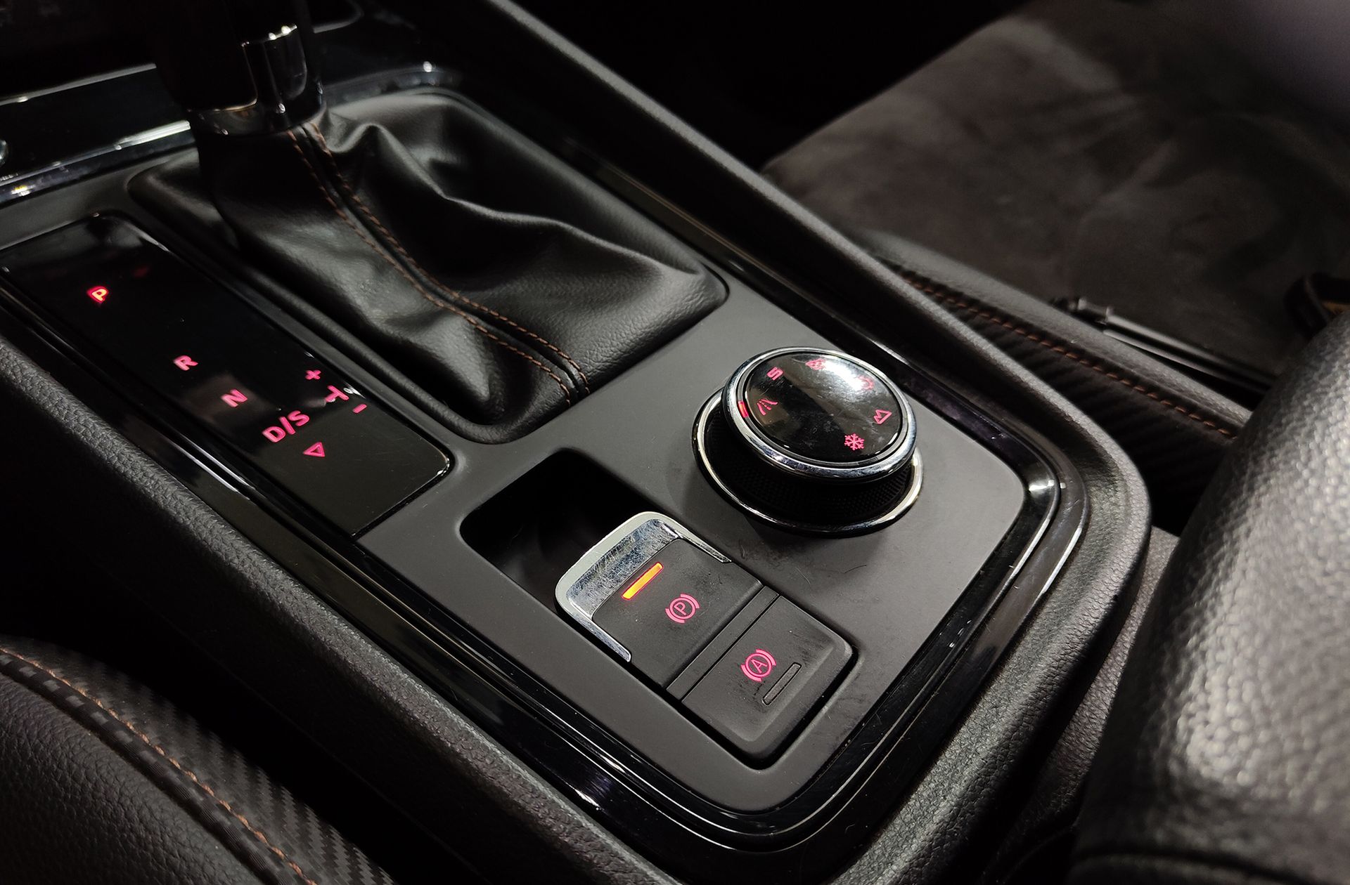 Cupra Ateca 2.0 TSI 4Drive DSG - foto 9