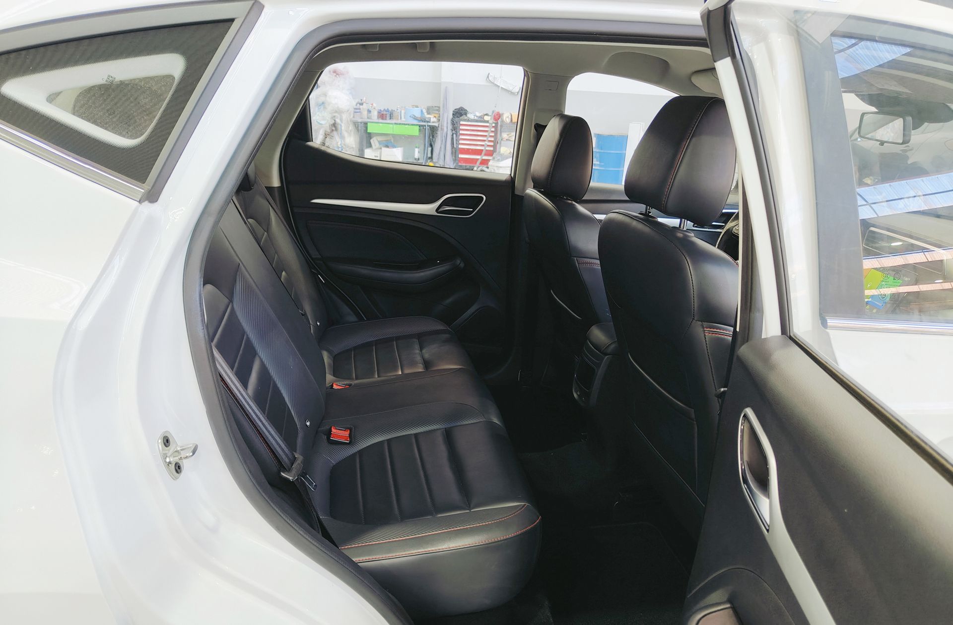 MG ZS 1.0T Luxury - foto 20