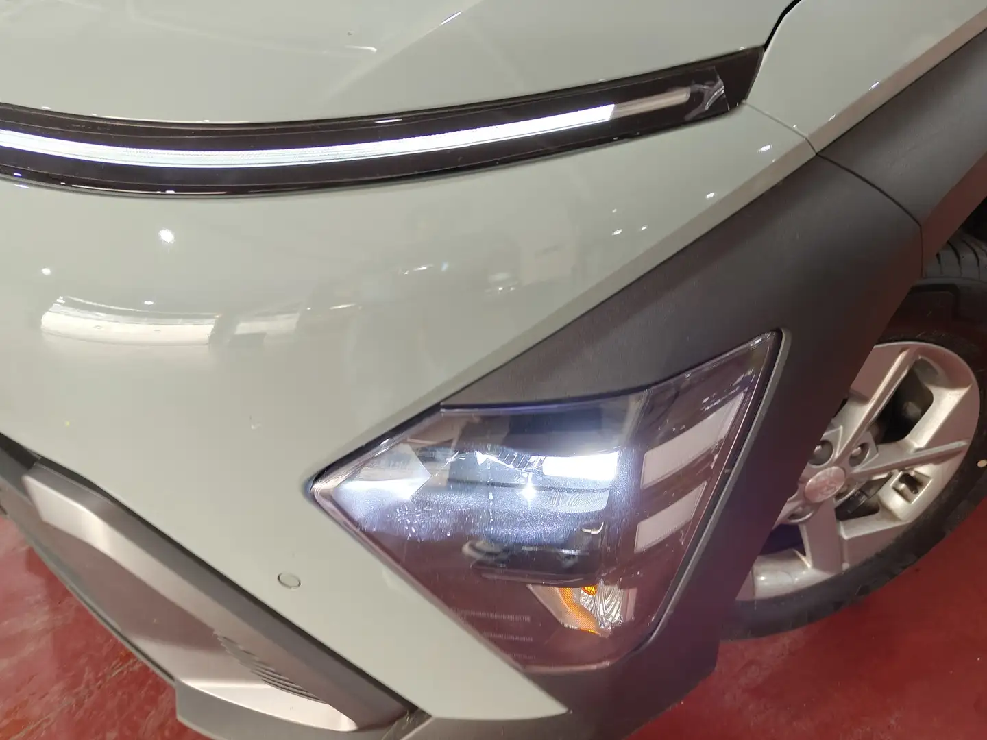 Foto Hyundai Kona Hyundai Kona 1.0 TGDi Maxx 4x2 DCT (120 CV)