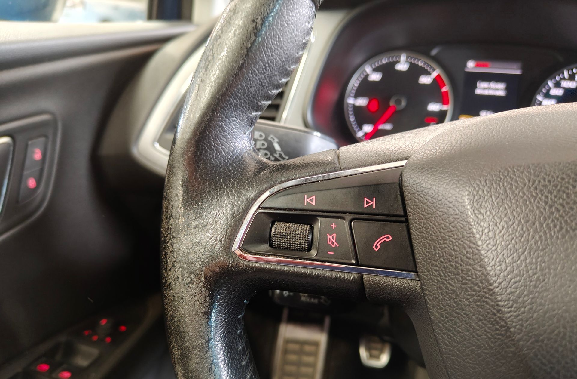 SEAT León 2.0 TDI I-Tech - foto 24