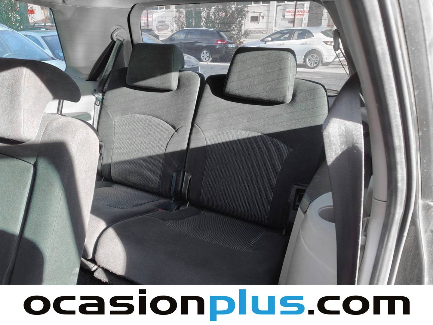 Foto Mitsubishi Grandis Mitsubishi Grandis 2.0 DI-D Intense Plus (136 CV) 7 Plazas