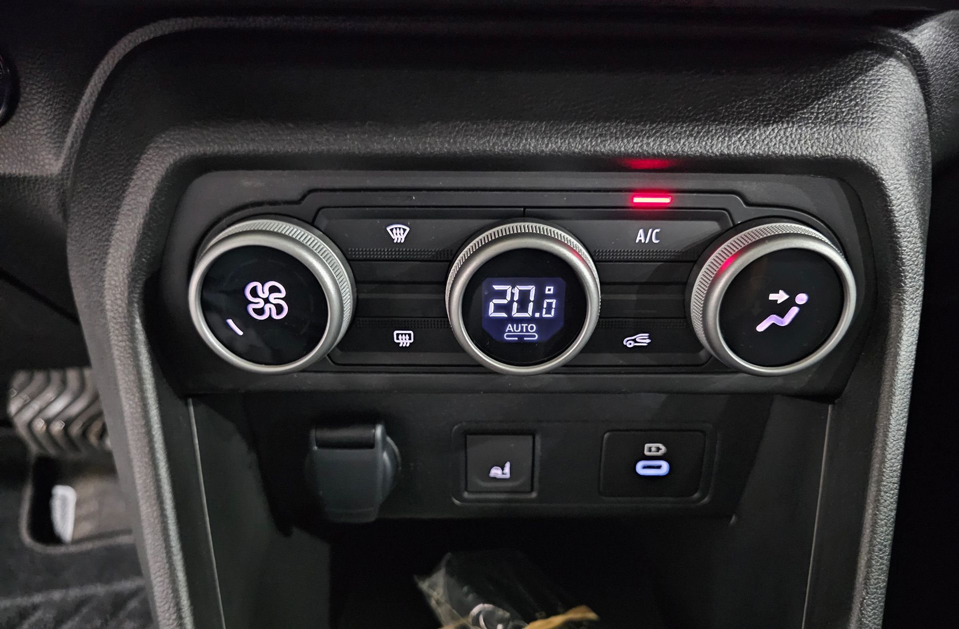Dacia Jogger Extreme Go Hybrid - foto 31