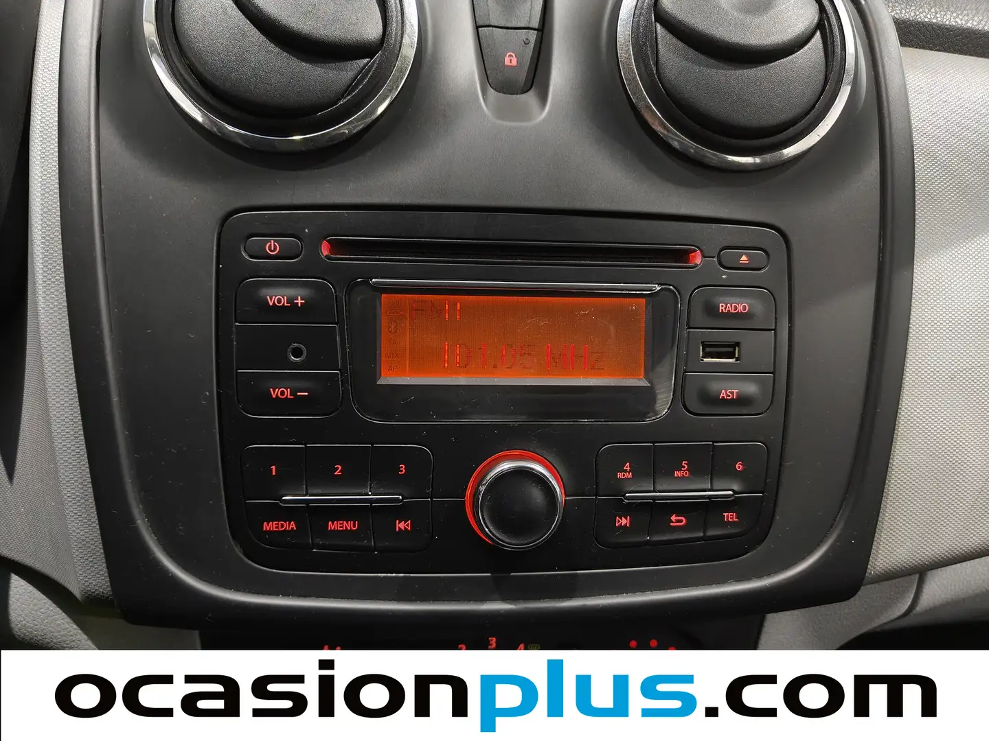 Foto Dacia Sandero Dacia Sandero 1.2 Ambiance (75 CV)