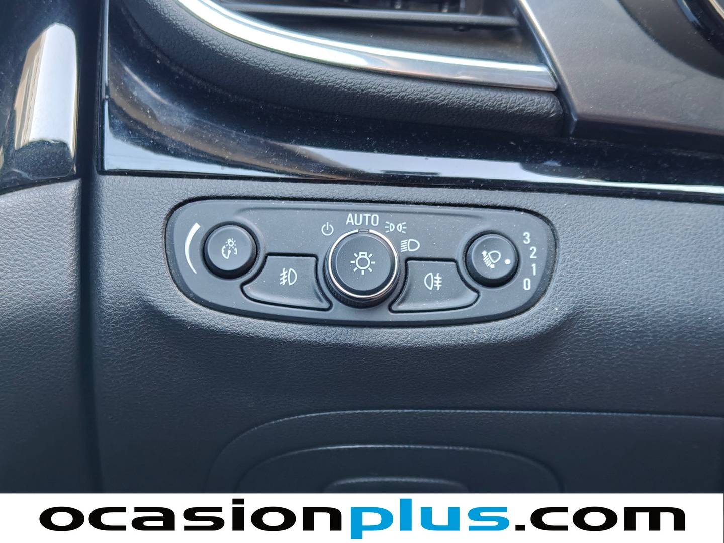 Extras y acabados del Opel Mokka X Opel Mokka X 1.4 Turbo GLP Selective 4X2 (140 CV)