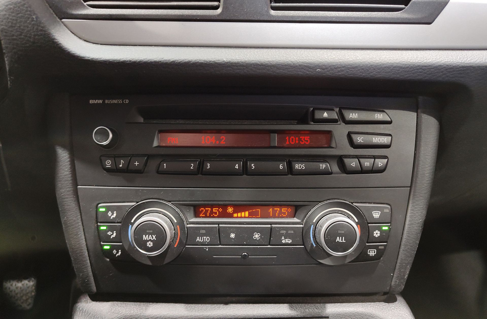 BMW X1 sDrive18d - foto 28