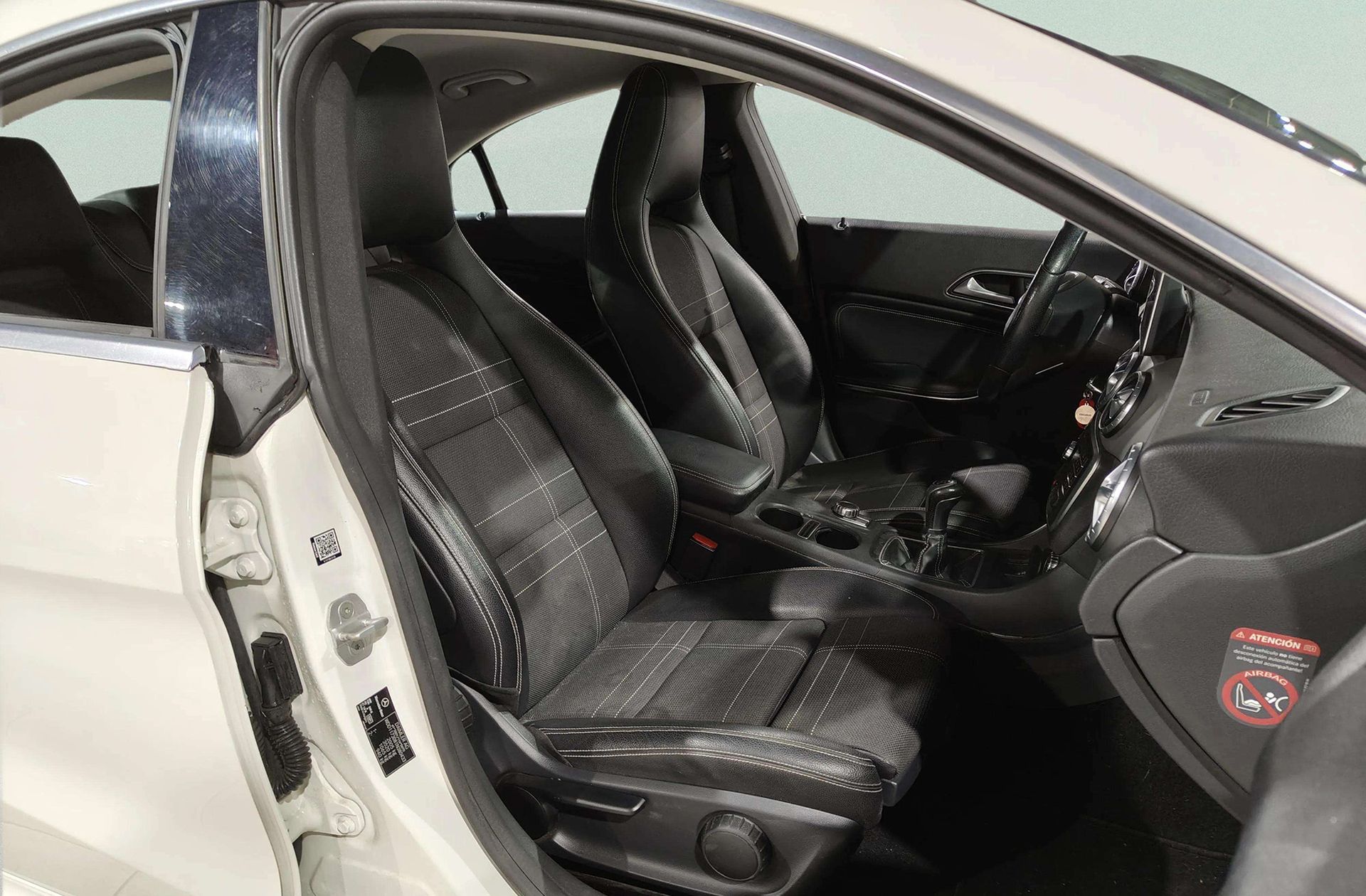 Mercedes-Benz CLA 200 d - foto 17