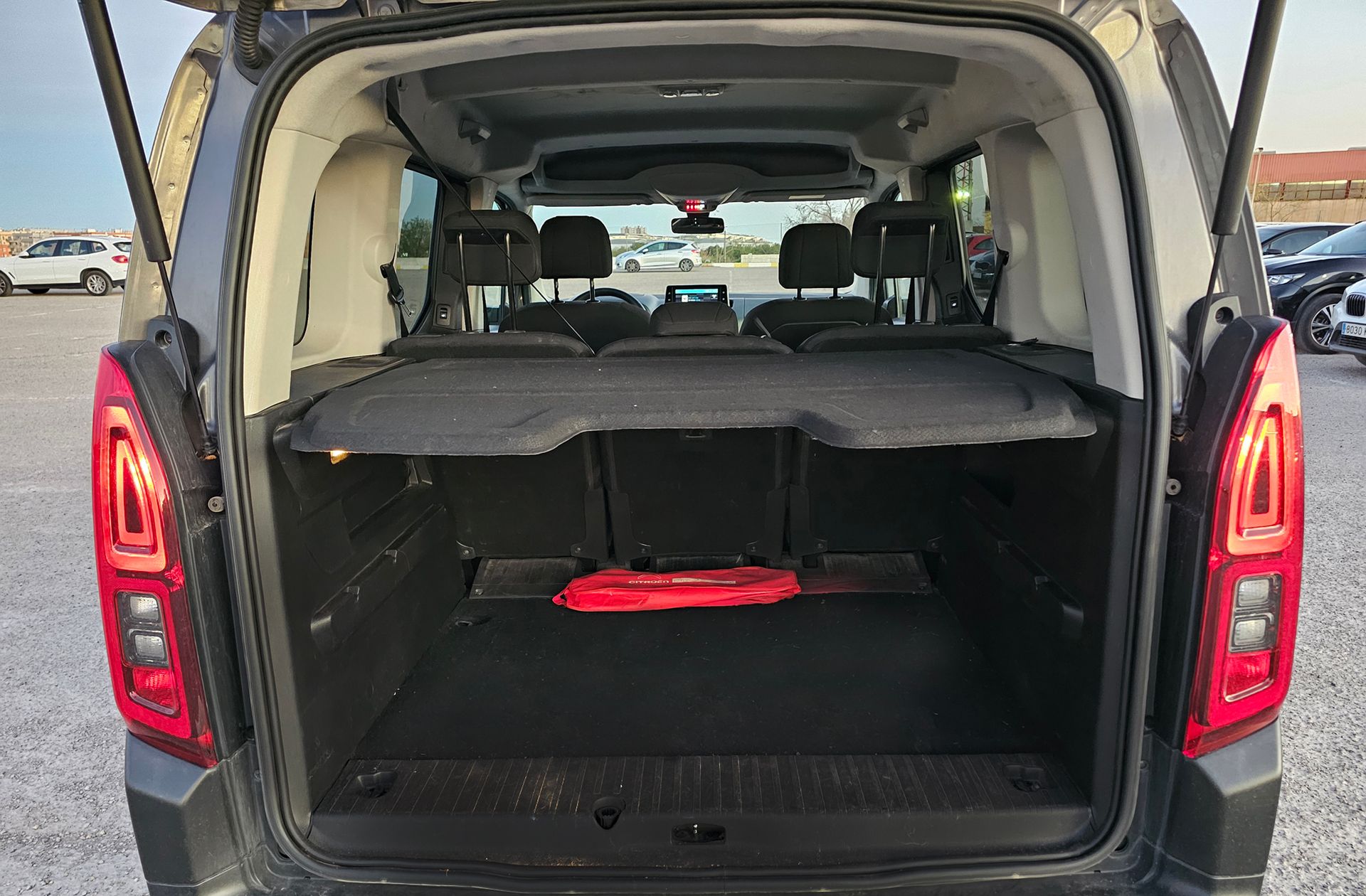 Citroën Berlingo BlueHDi 130 Talla M Shine EAT8 - foto 16