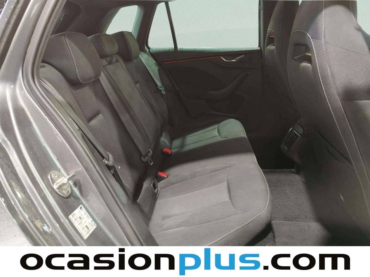Skoda Kamiq Skoda Kamiq 1.0 TSI Design DSG (115 CV) gasolina