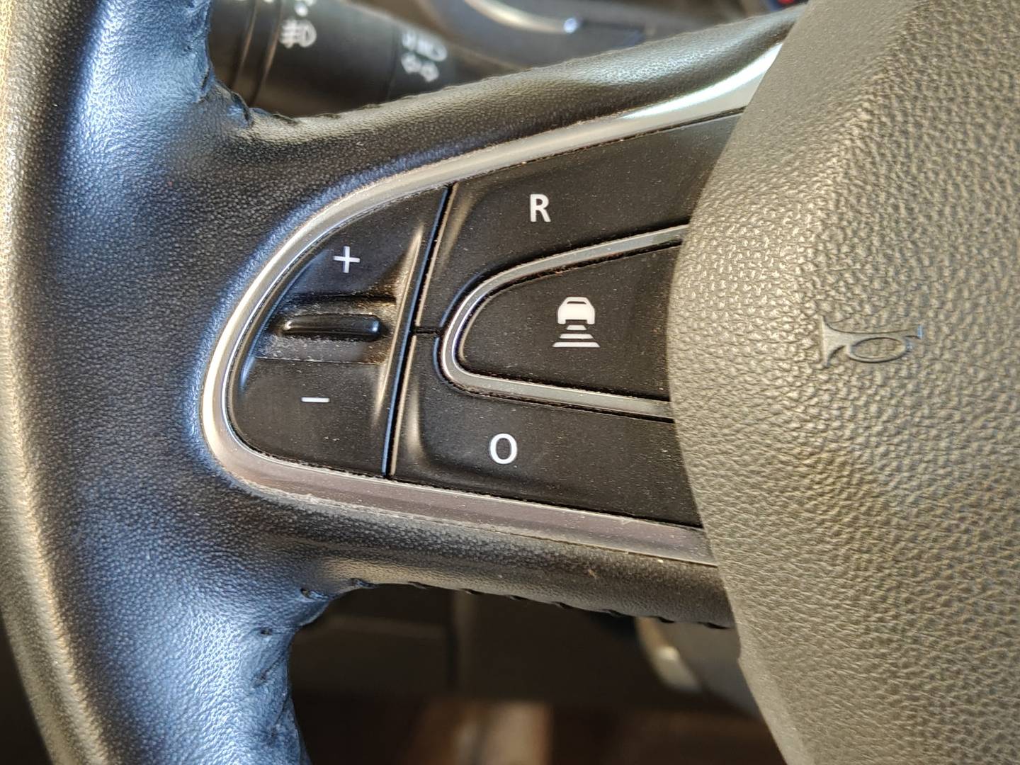 Foto Renault Scénic Renault Scenic Zen Energy TCe (160 CV) EDC