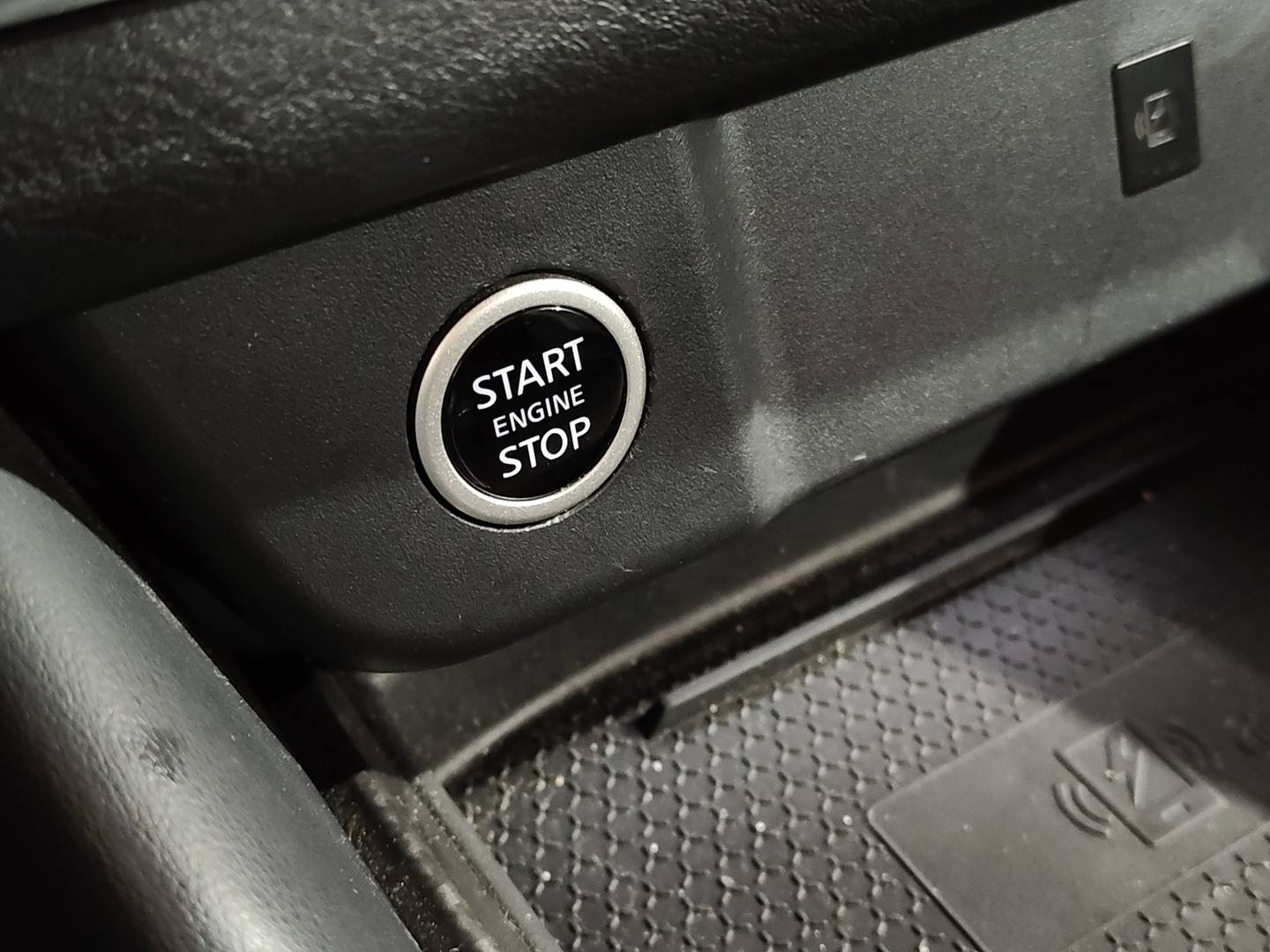 Foto Nissan QASHQAI Nissan Qashqai DIG-T 140 N-Connecta (140 CV)