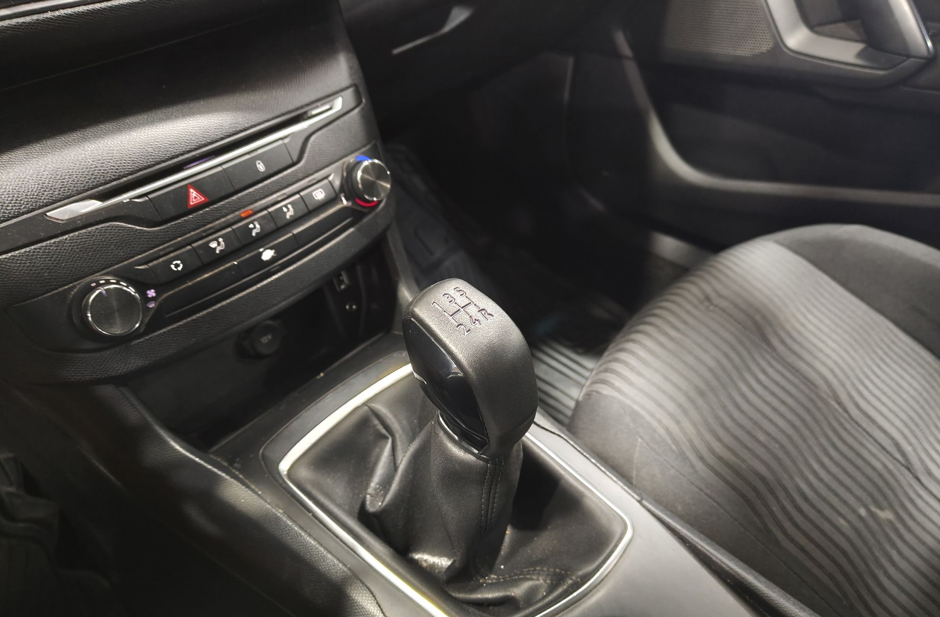 Peugeot 308 1.6 HDi FAP Access - foto 5
