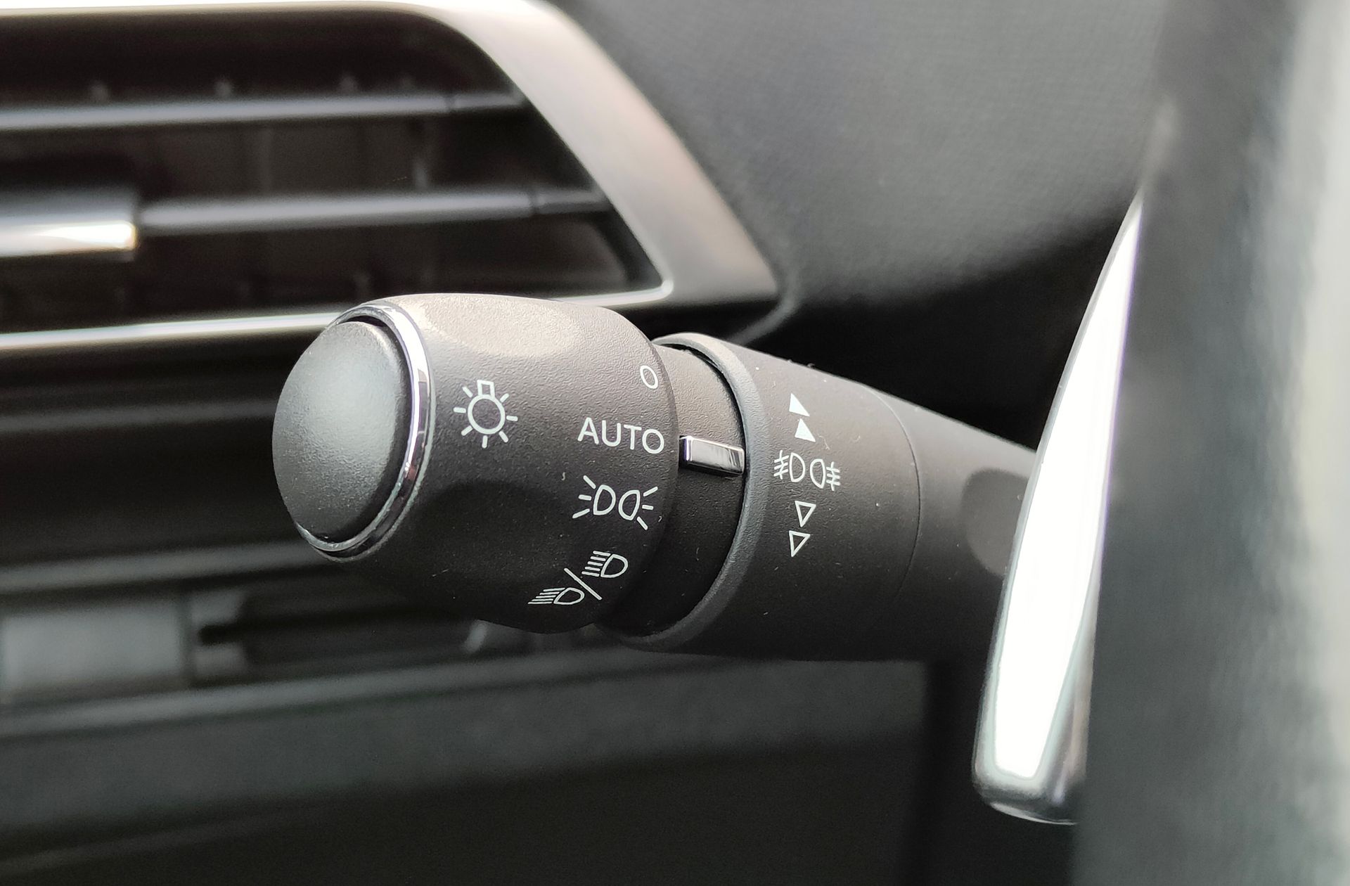 Peugeot 5008 BlueHDi 130 Allure EAT8 7 plazas - foto 28