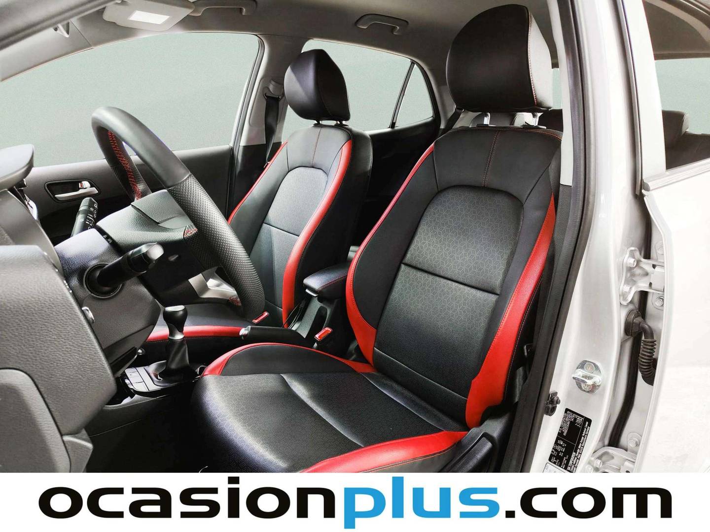 Foto asientos delanteros KIA Picanto KIA Picanto 1.2 DPi GT Line (84 CV)