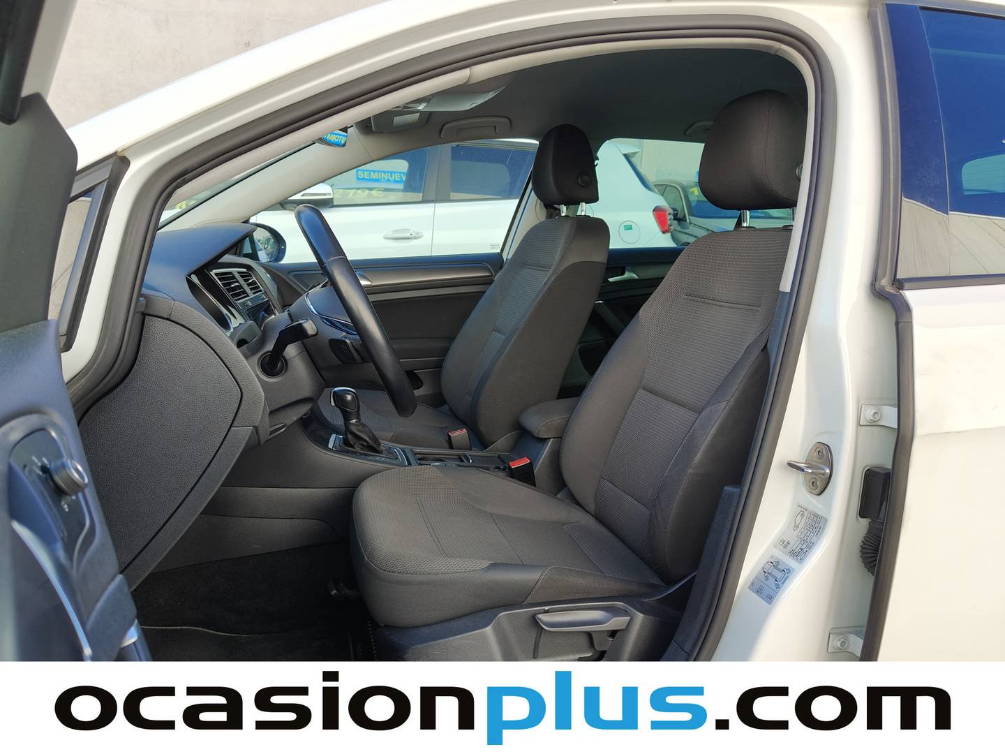 Foto asientos delanteros Volkswagen Golf Volkswagen Golf Advance 1.5 TSI Evo (130 CV) DSG