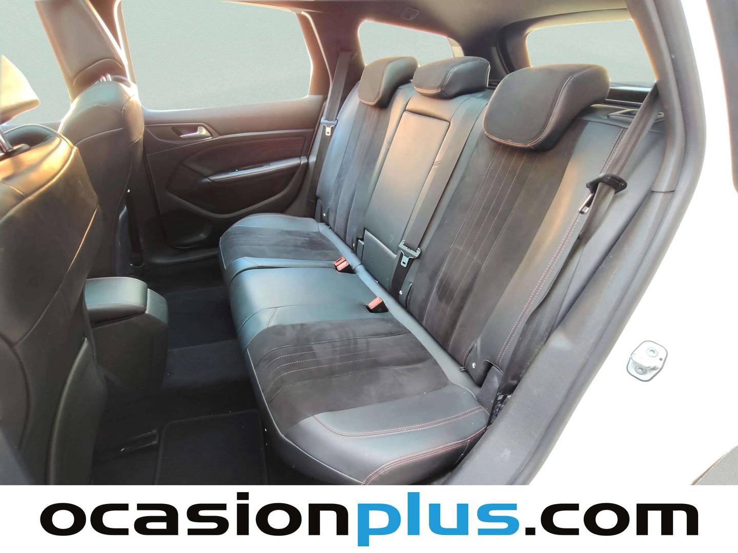 Foto asientos traseros Peugeot 308 Peugeot 308 SW 1.2 PureTech S&S GT Line EAT6 (130 CV)