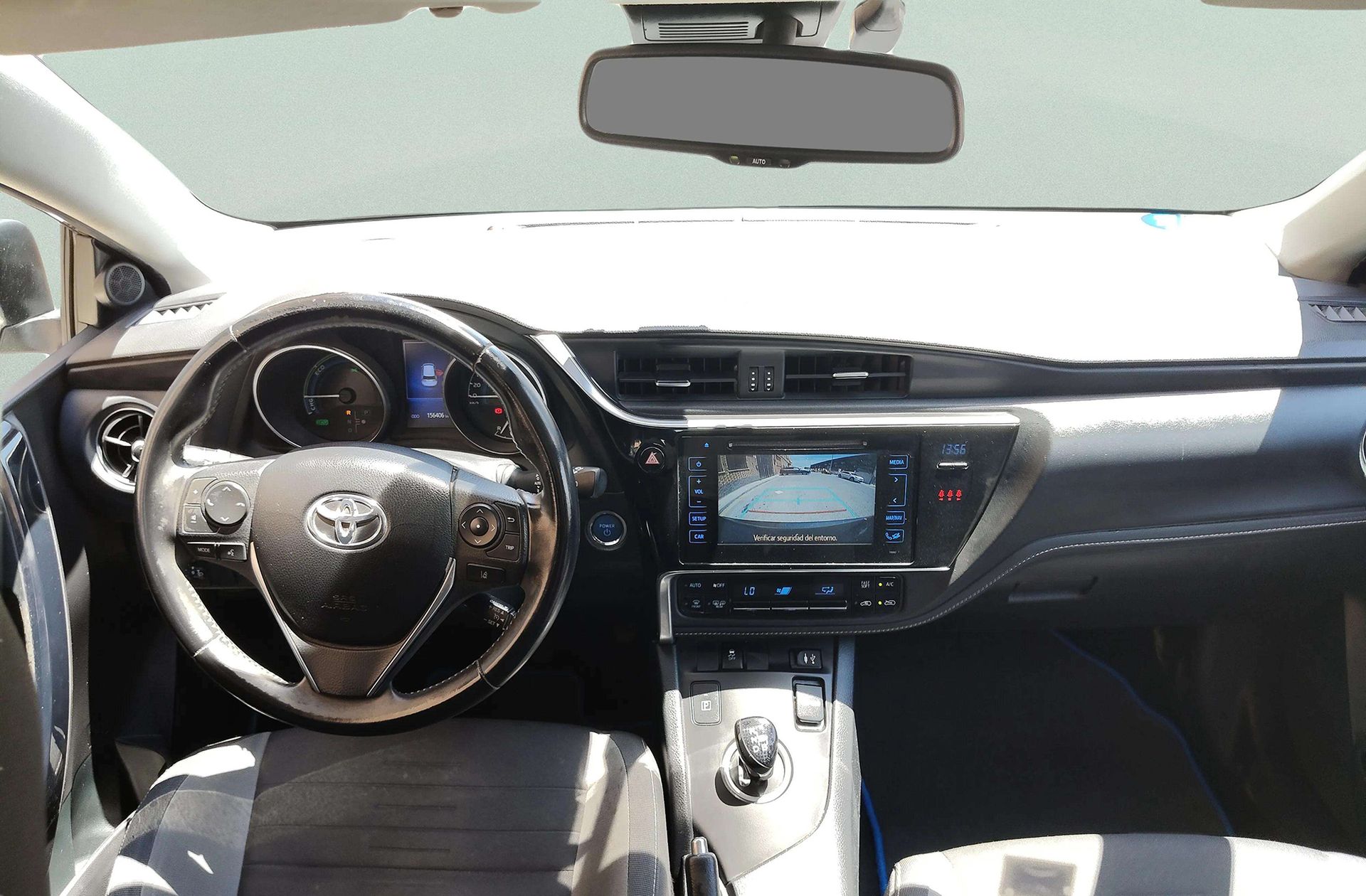 Toyota Auris 1.8 Hybrid Active - foto 7