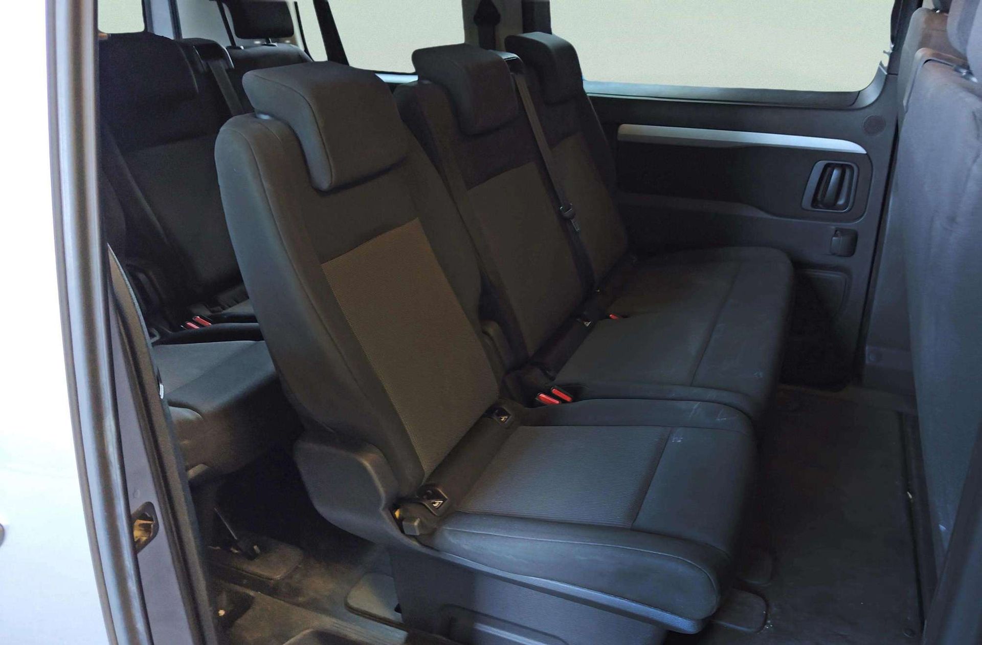 Toyota Proace Verso 2.0D VX Plus Shuttle L1 - foto 16