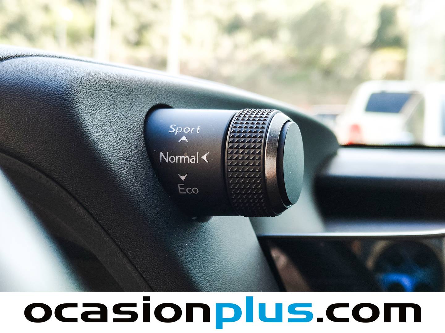 Extras del Lexus UX Lexus UX 250h Business 2WD (184 CV)