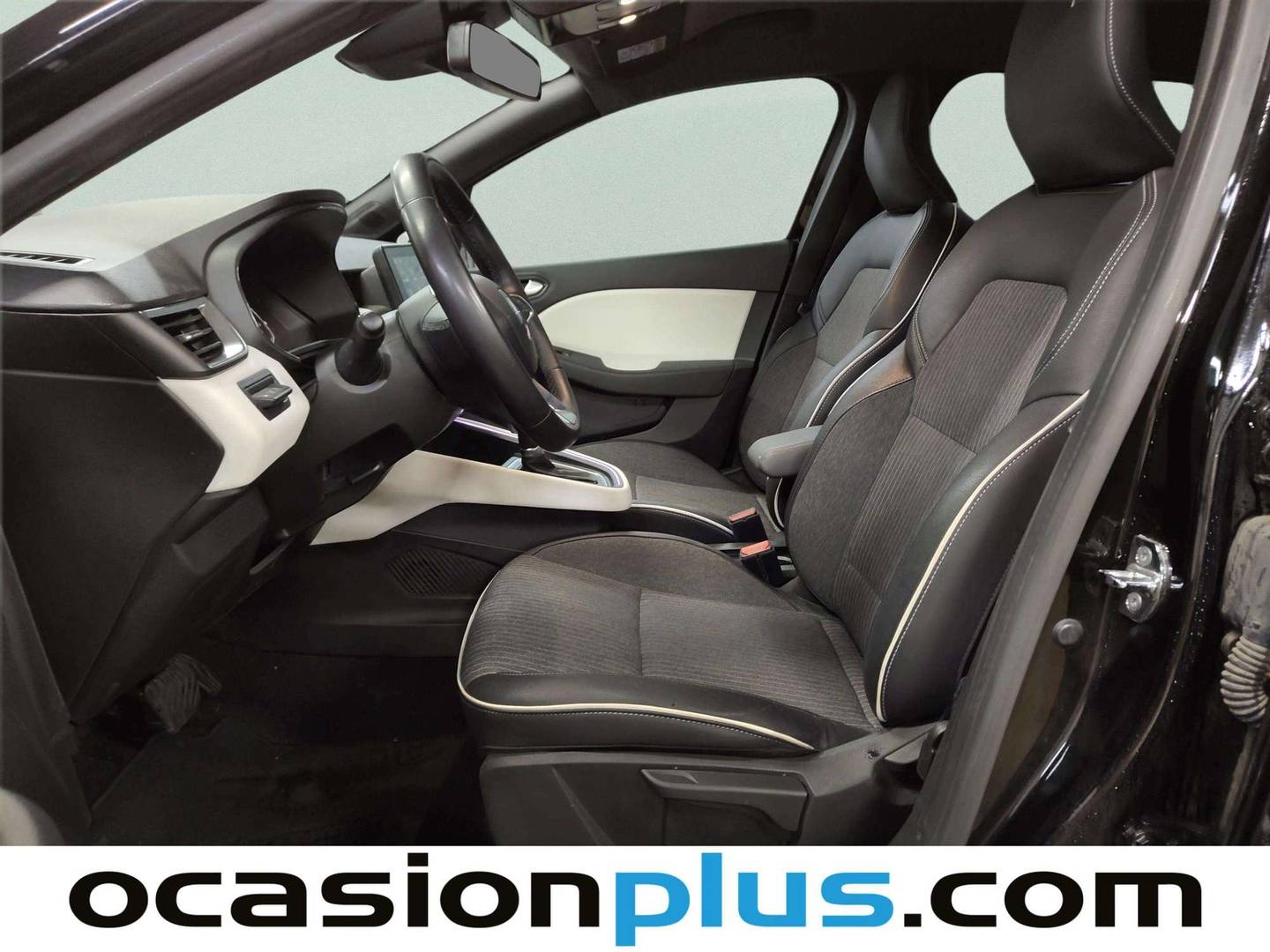 Foto asientos delanteros Renault Clio Renault Clio Techno E-Tech Híbrido (140 CV)
