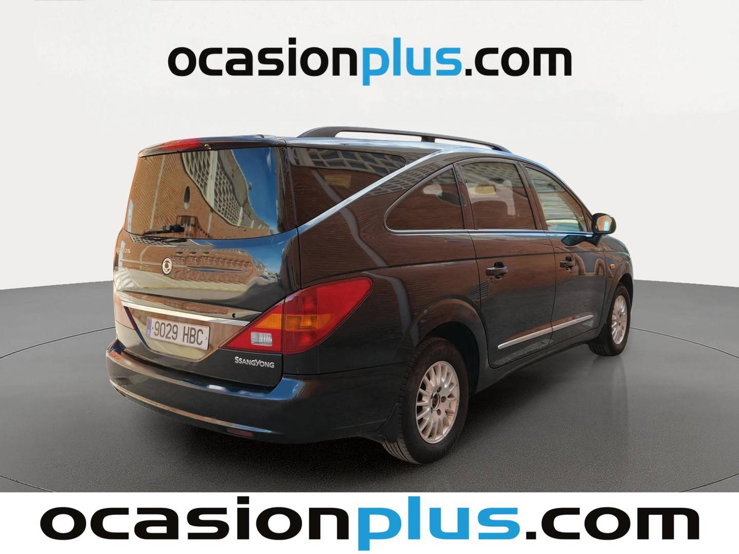 Foto trasera SsangYong Rodius SsangYong Rodius 270 Xdi Premium (165 CV) 7 Plazas derecha