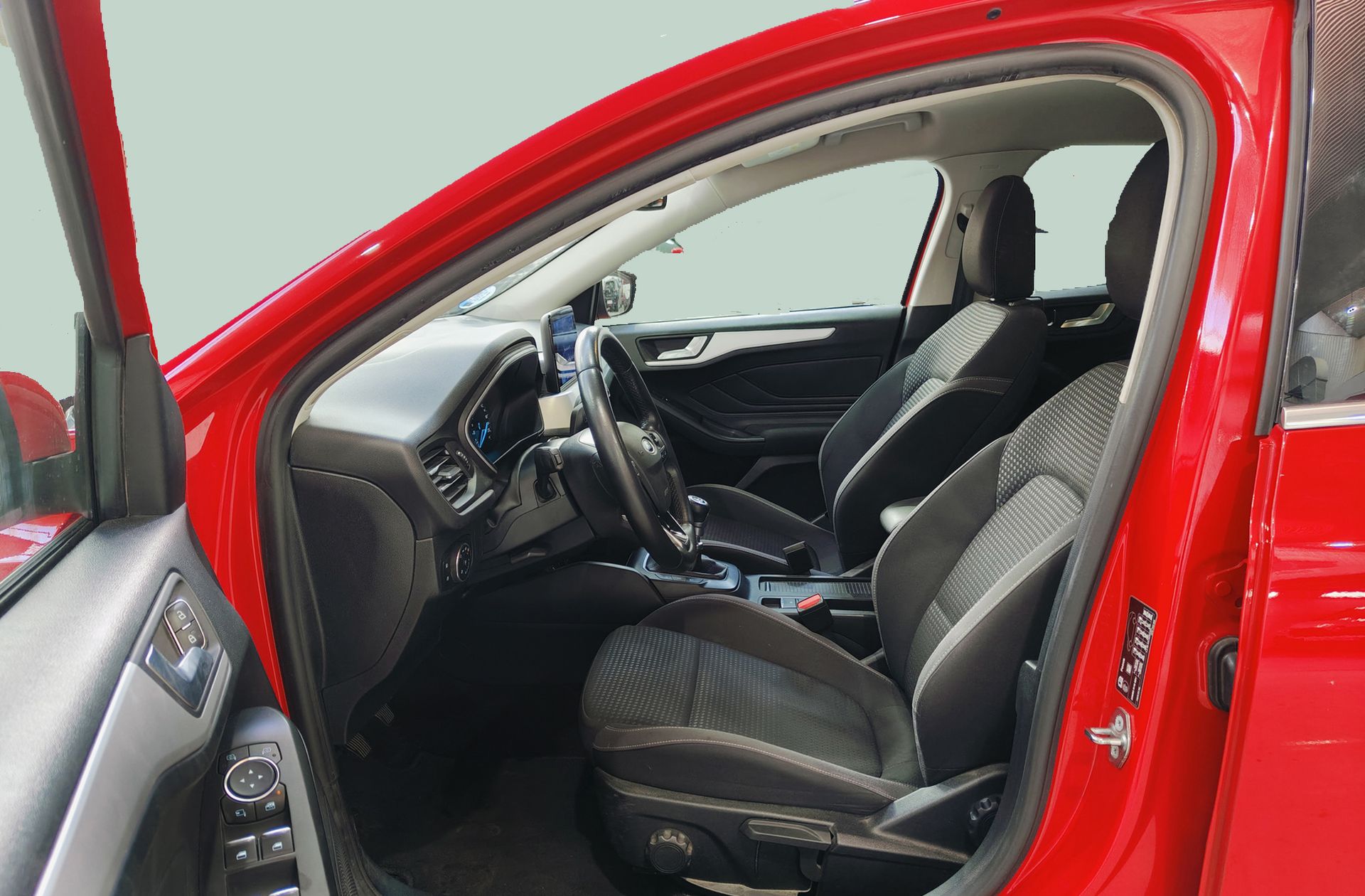Ford Focus 1.0 EcoBoost MHEV Trend+ - foto 10