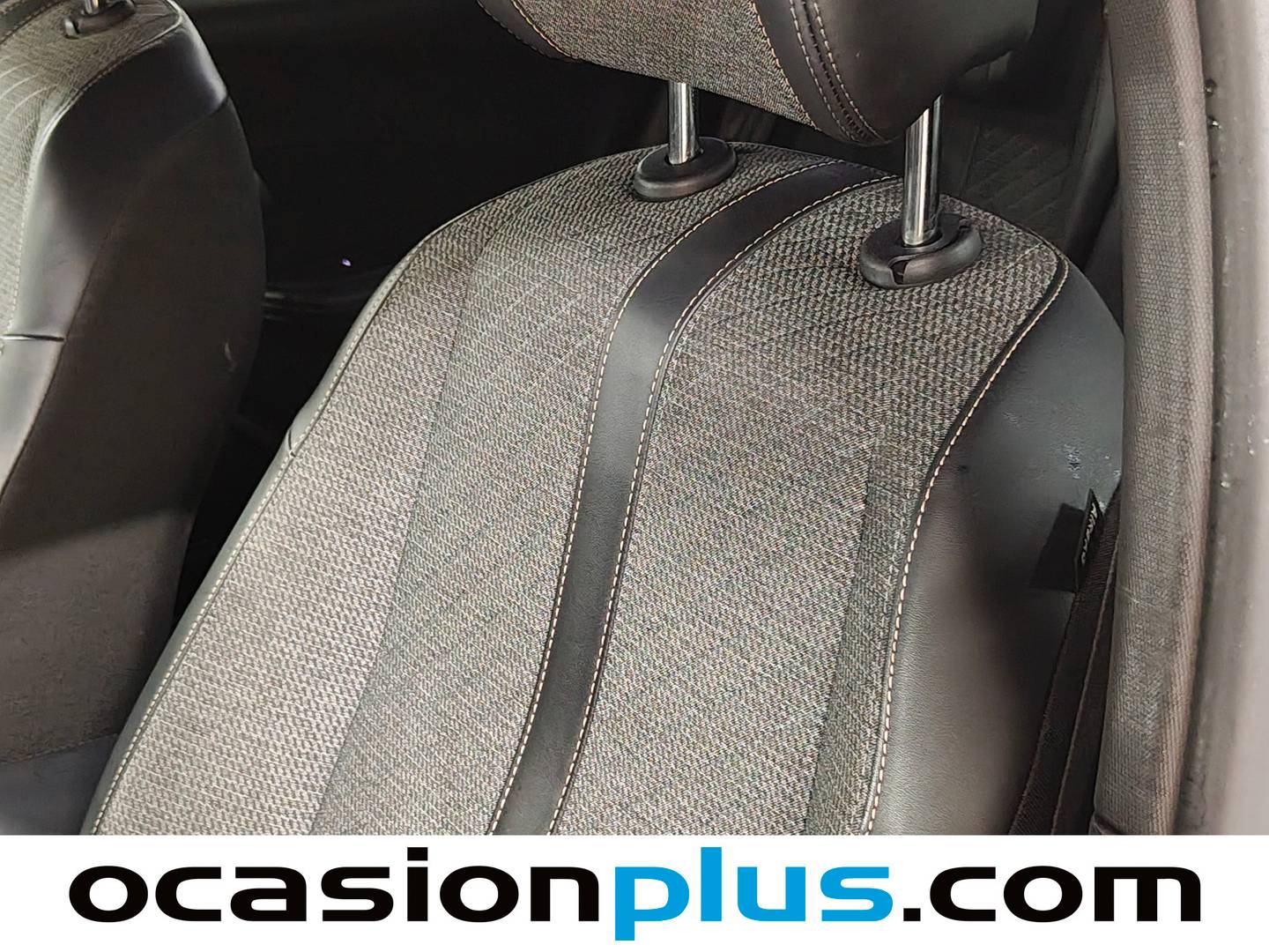 Extras y acabados del Peugeot 2008 Peugeot 2008 PureTech 130 S&S Allure EAT8 (130 CV)