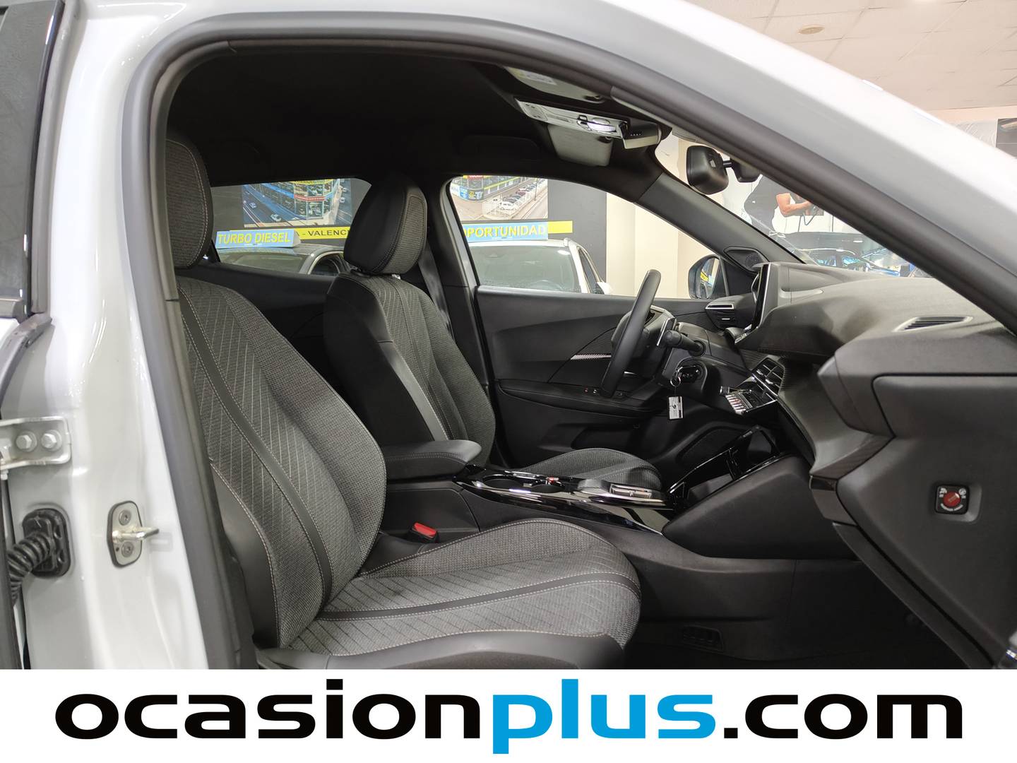 Peugeot 2008 Peugeot 2008 Allure Hybrid eDCS6 (145 CV) automático