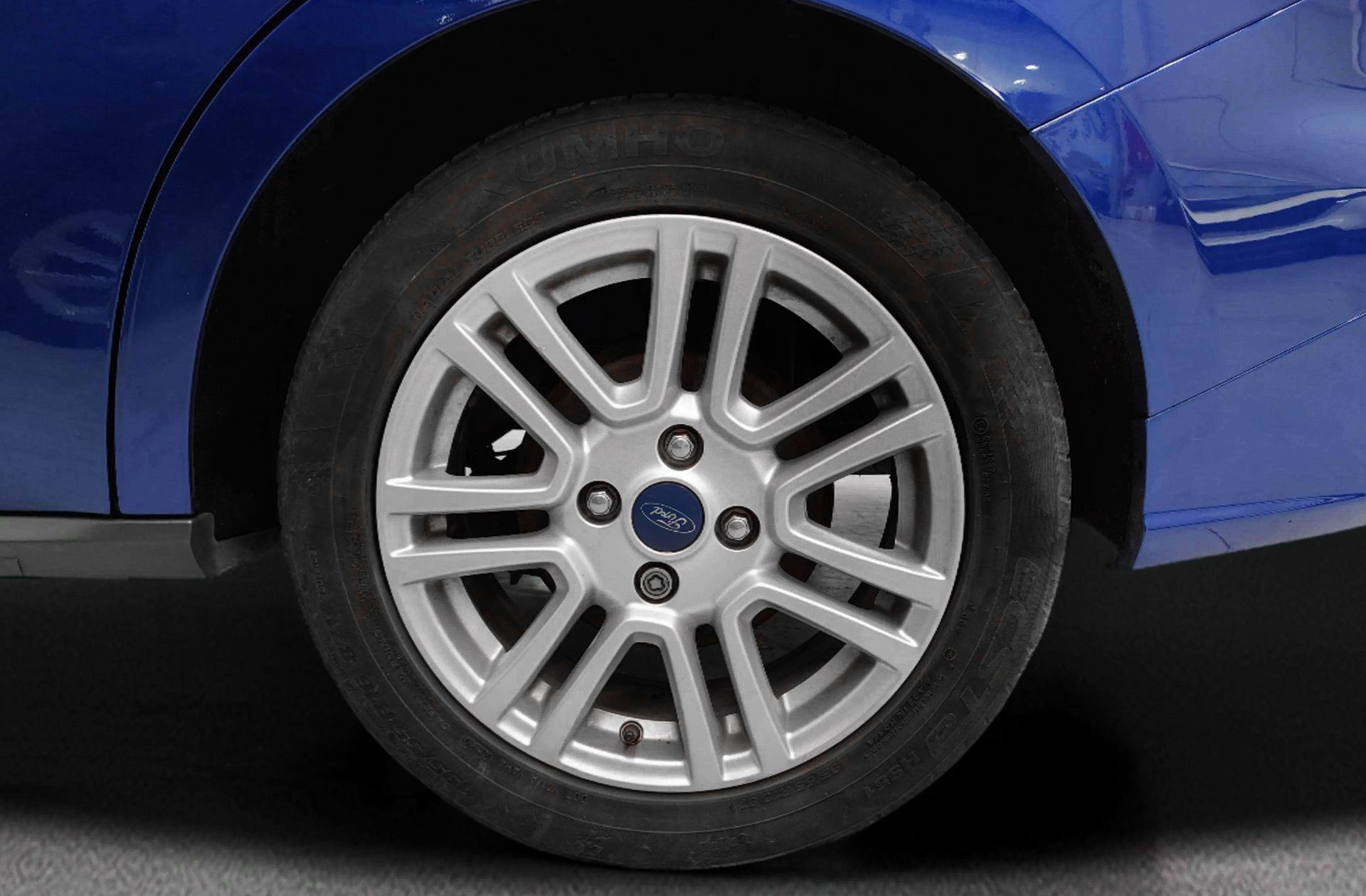 Ford Tourneo Courier 1.5 TDCi Titanium - foto 32