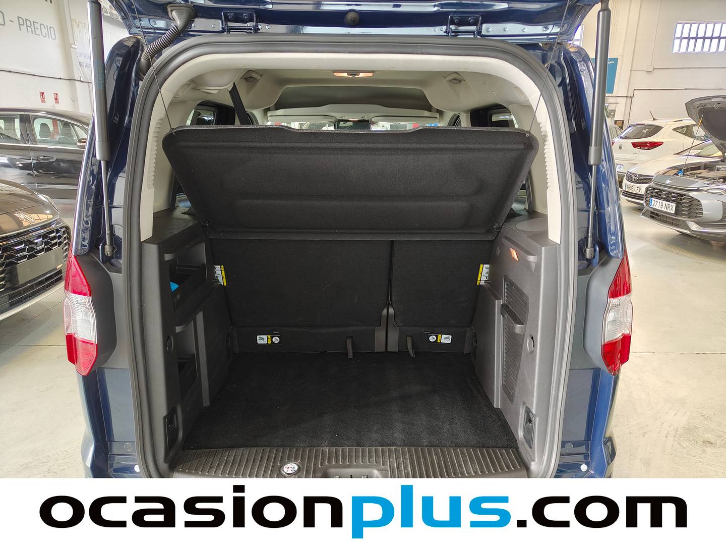 Fotos maletero Ford Tourneo Courier Ford Tourneo Courier 1.0 EcoBoost Titanium (100 CV)