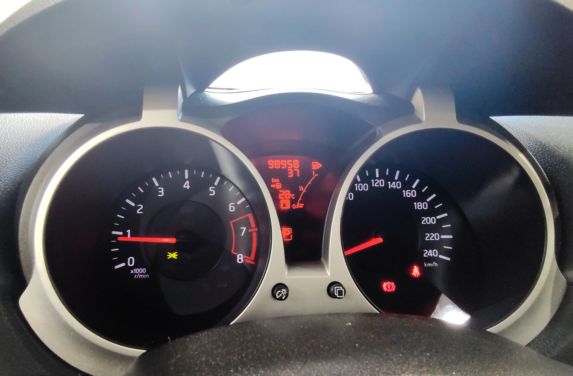 Nissan Juke 1.6 Tekna Premium CVT 4x2 - foto 22