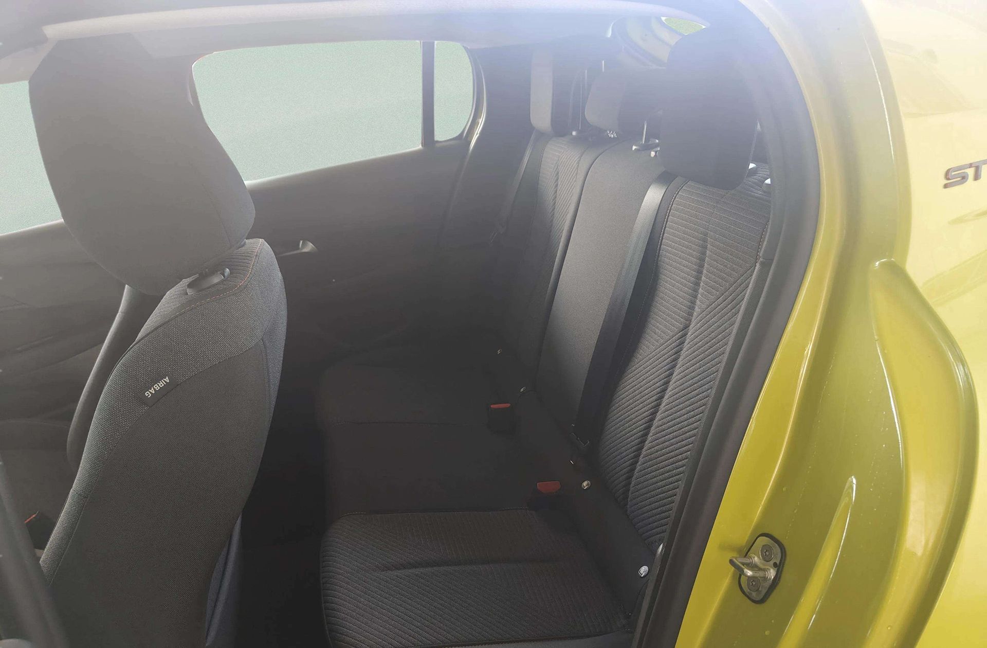 Peugeot 208 Style Hybrid 110 eDCS6 - foto 10