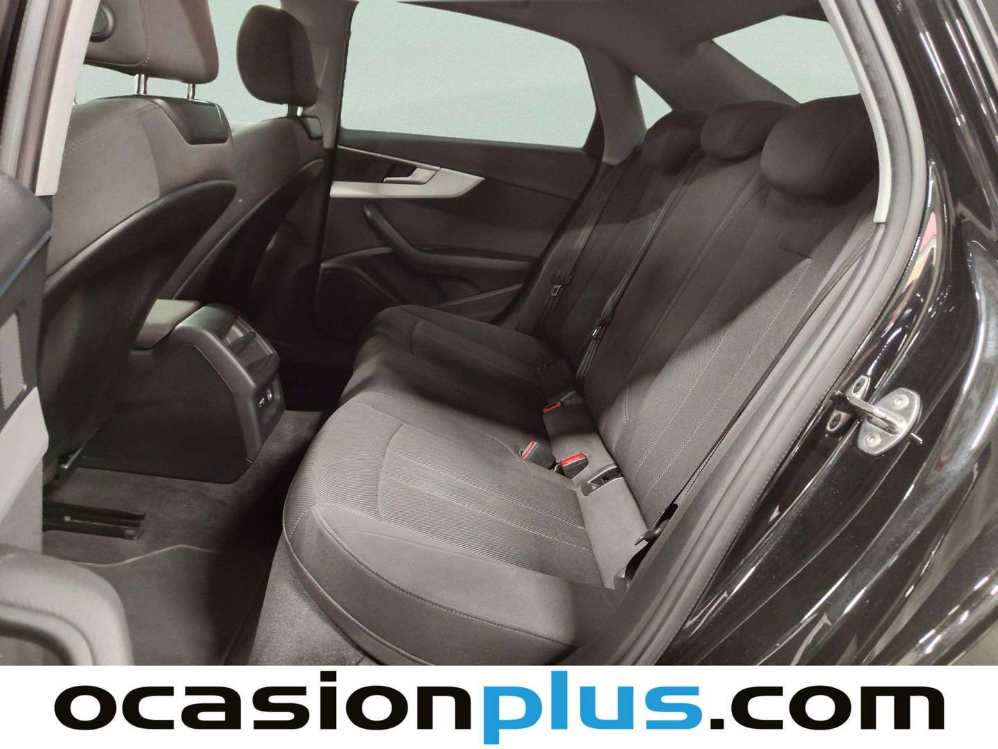 Foto asientos traseros Audi A4 Audi A4 Advanced 30 TDI (136 CV) S tronic