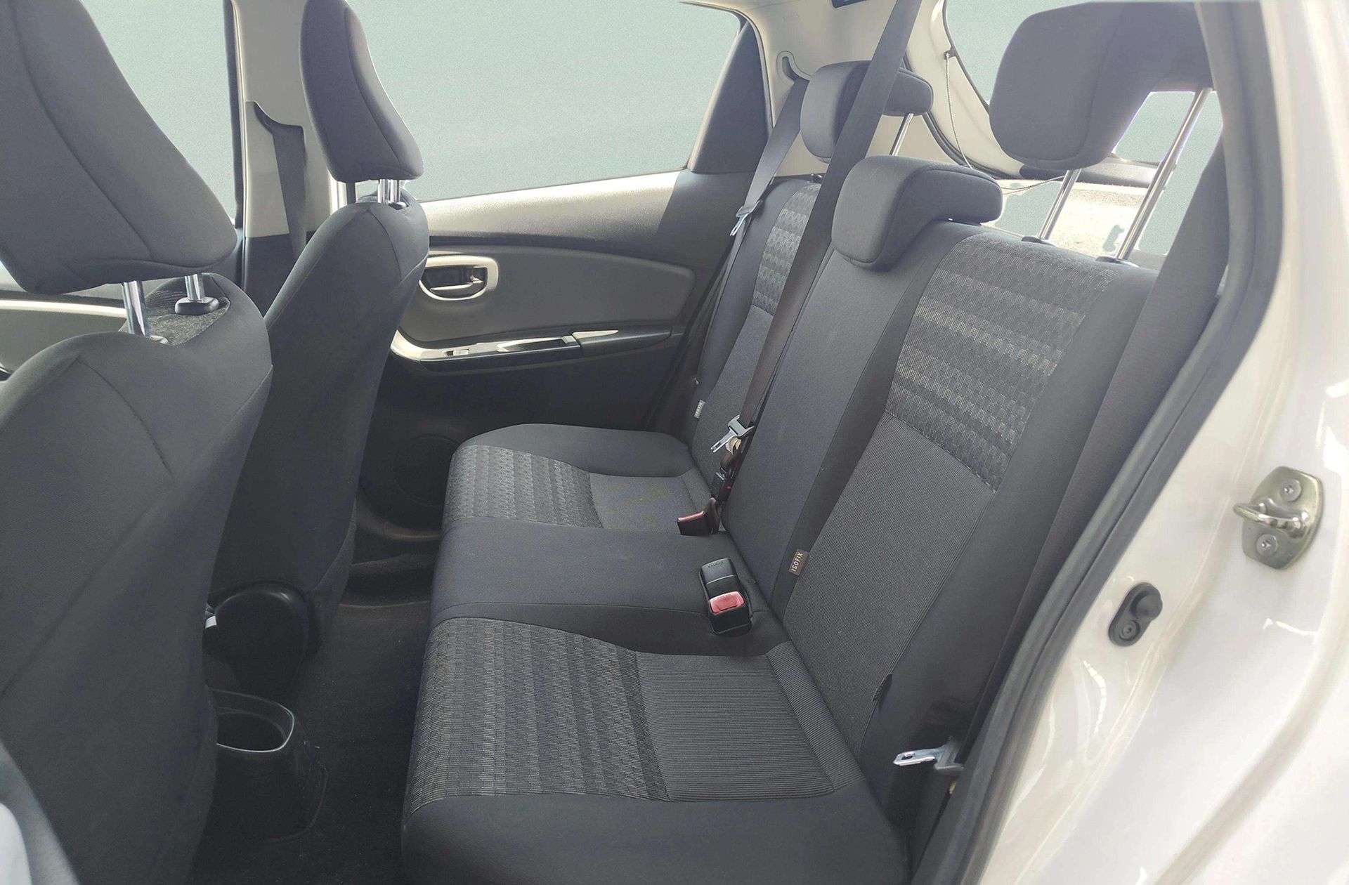 Toyota Yaris 1.3 100 Active - foto 10