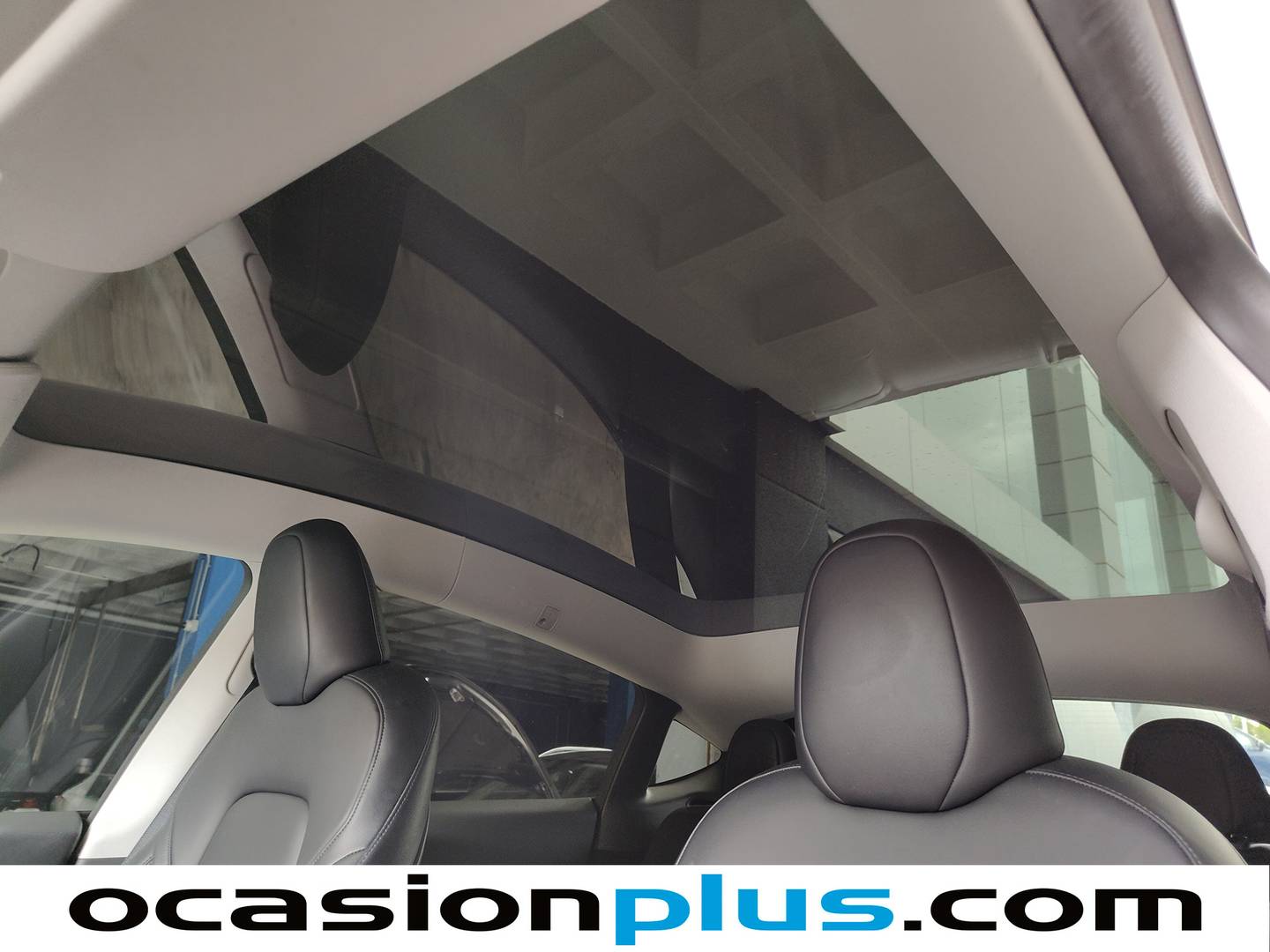 Extras y acabados del Tesla Model Y Tesla Model Y Gran Autonomía 4WD (514 CV)