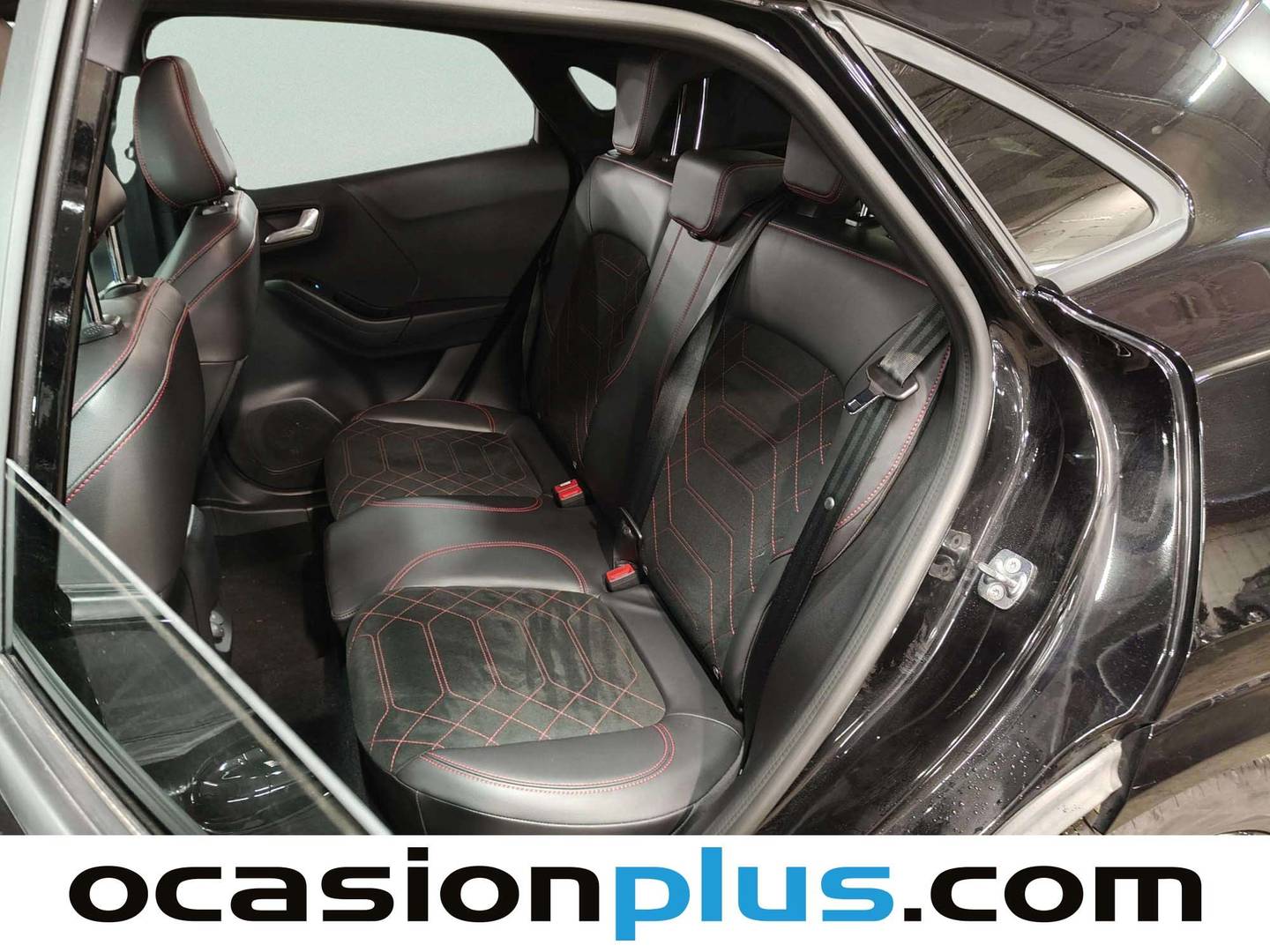 Foto Ford Puma Ford Puma 1.0 EcoBoost MHEV ST-Line X Auto (155 CV)