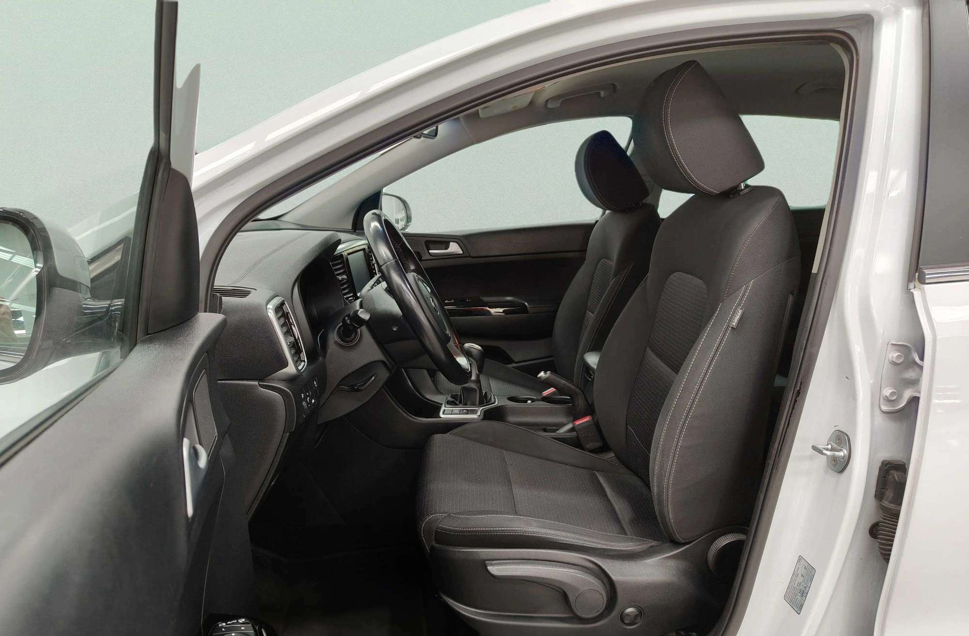 Kia Sportage 1.6 CRDi MHEV Drive Plus 4x2 - foto 12