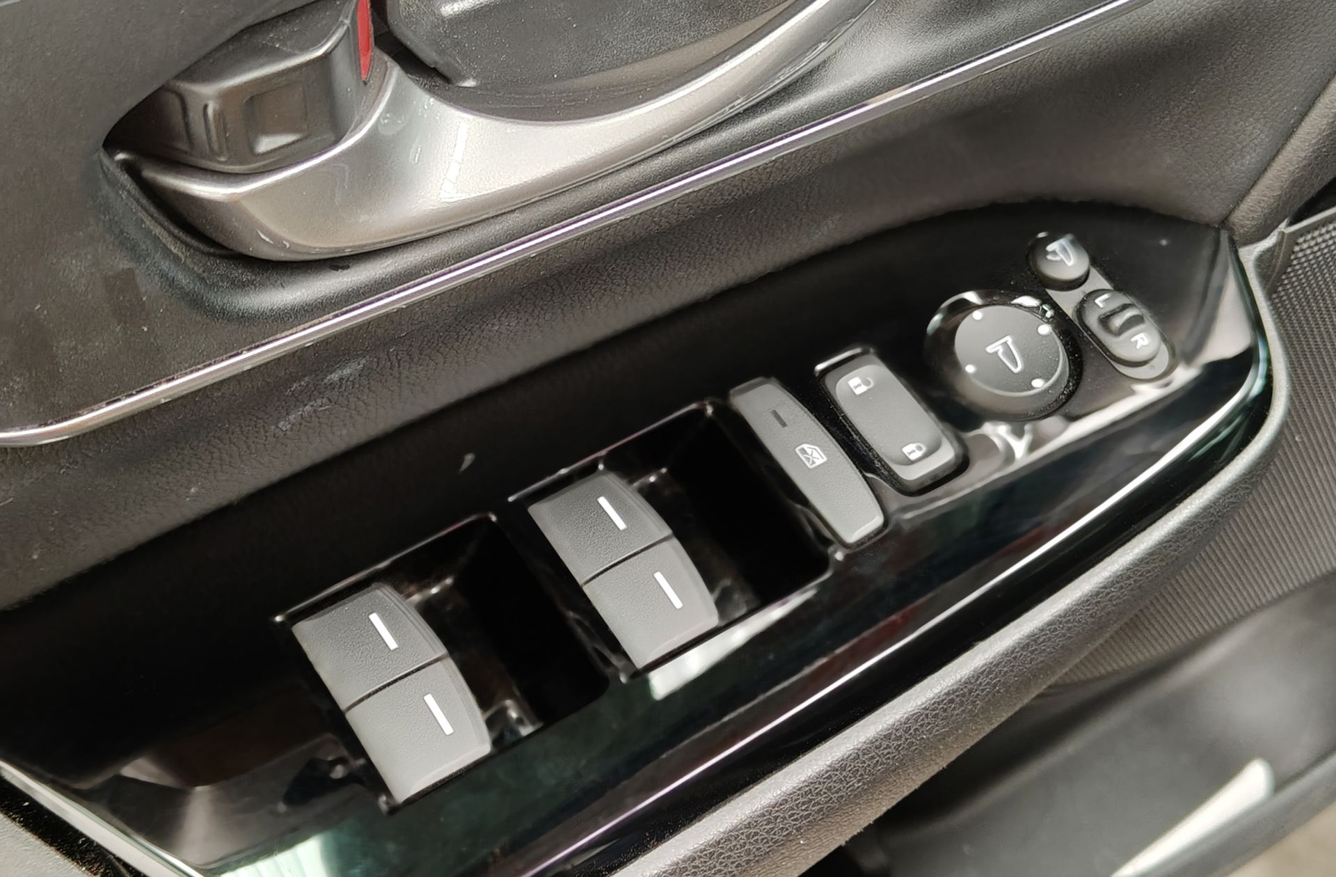 Honda CR-V 2.0 i-MMD Lifestyle 4x2 - foto 30