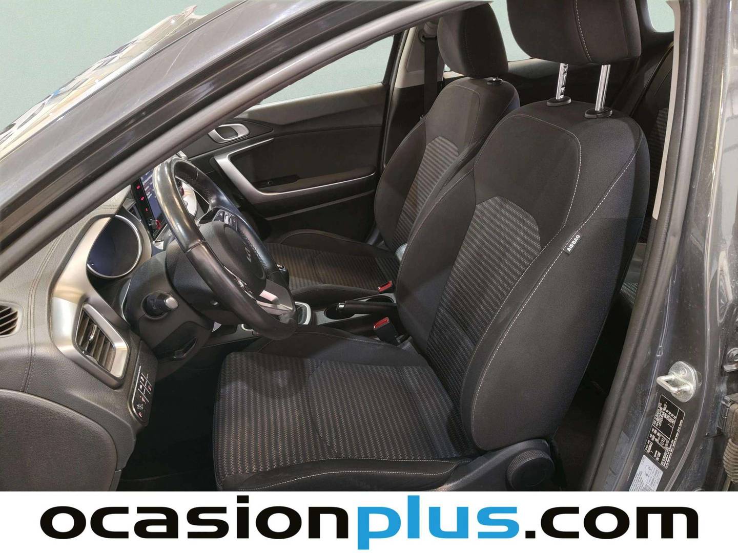 Foto asientos delanteros KIA Ceed KIA Ceed 1.6 MHEV iMT Drive (136 CV)