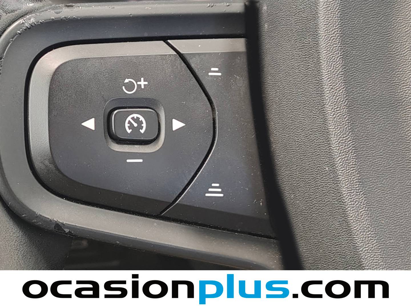 Volvo XC40 Volvo XC40 T2 Momentum Core (129 CV) 129cv