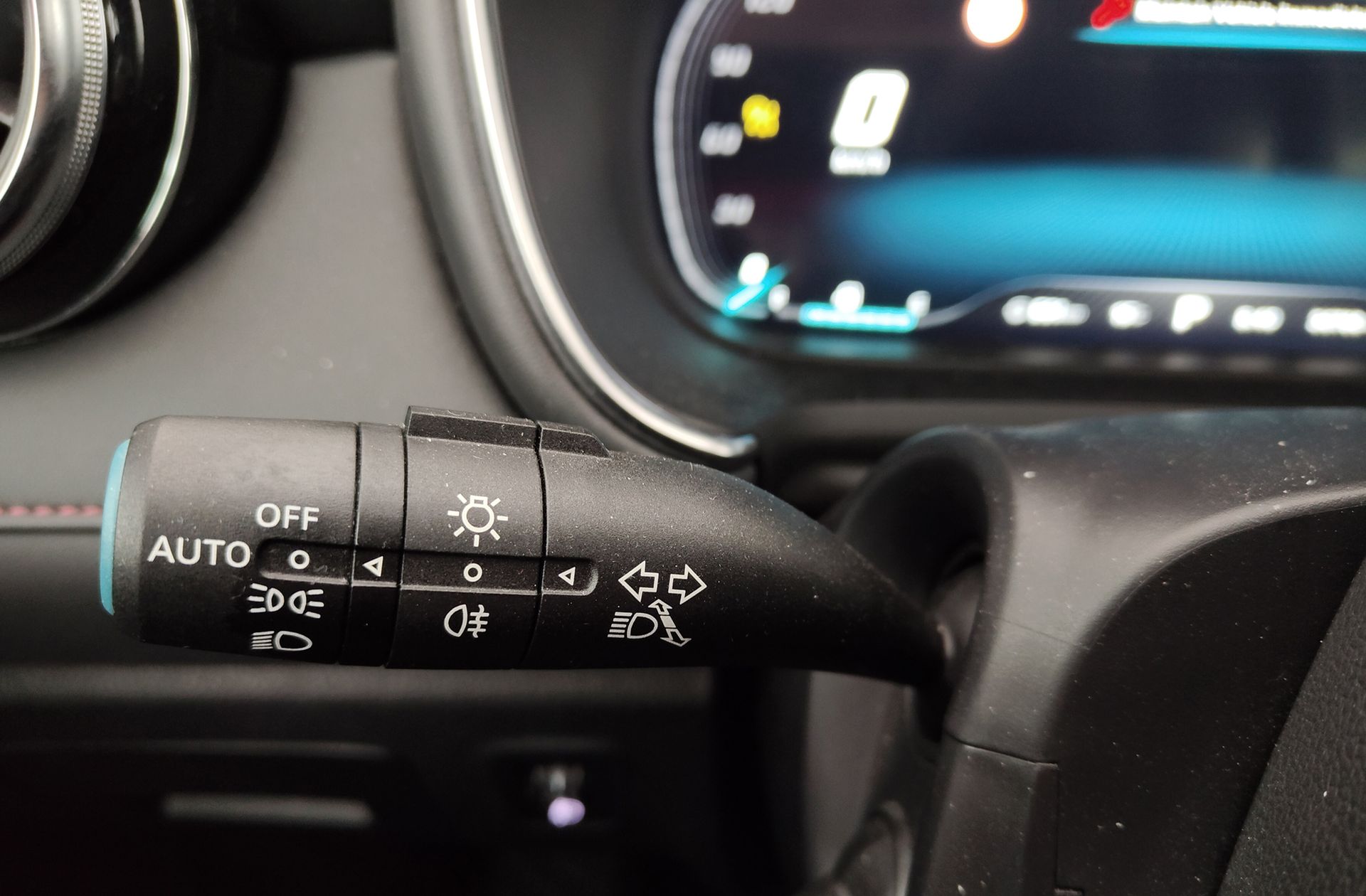 MG HS 1.5 Turbo GDI Comfort DCT - foto 19