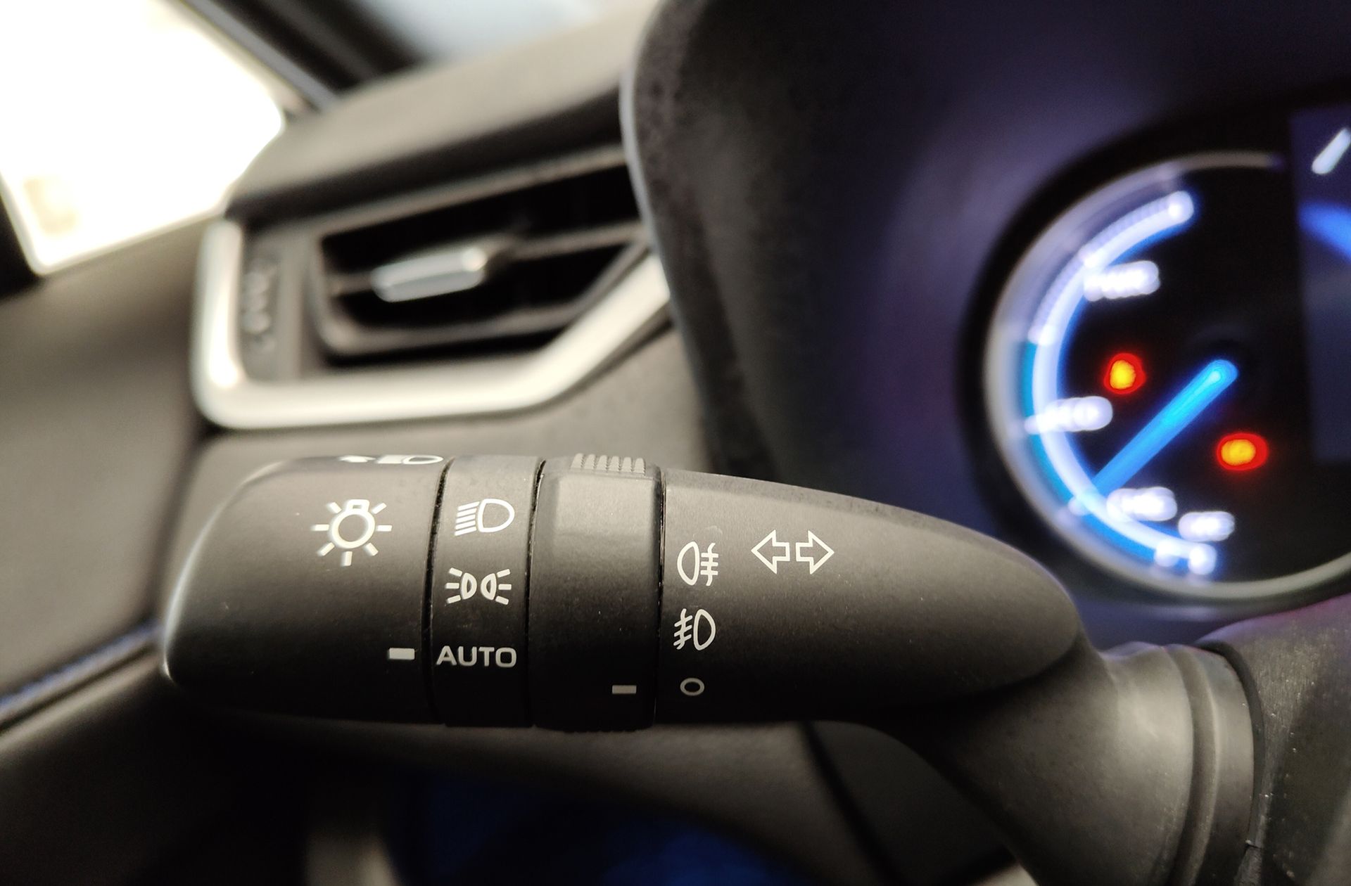 Toyota RAV4 2.5l hybrid Style - foto 23