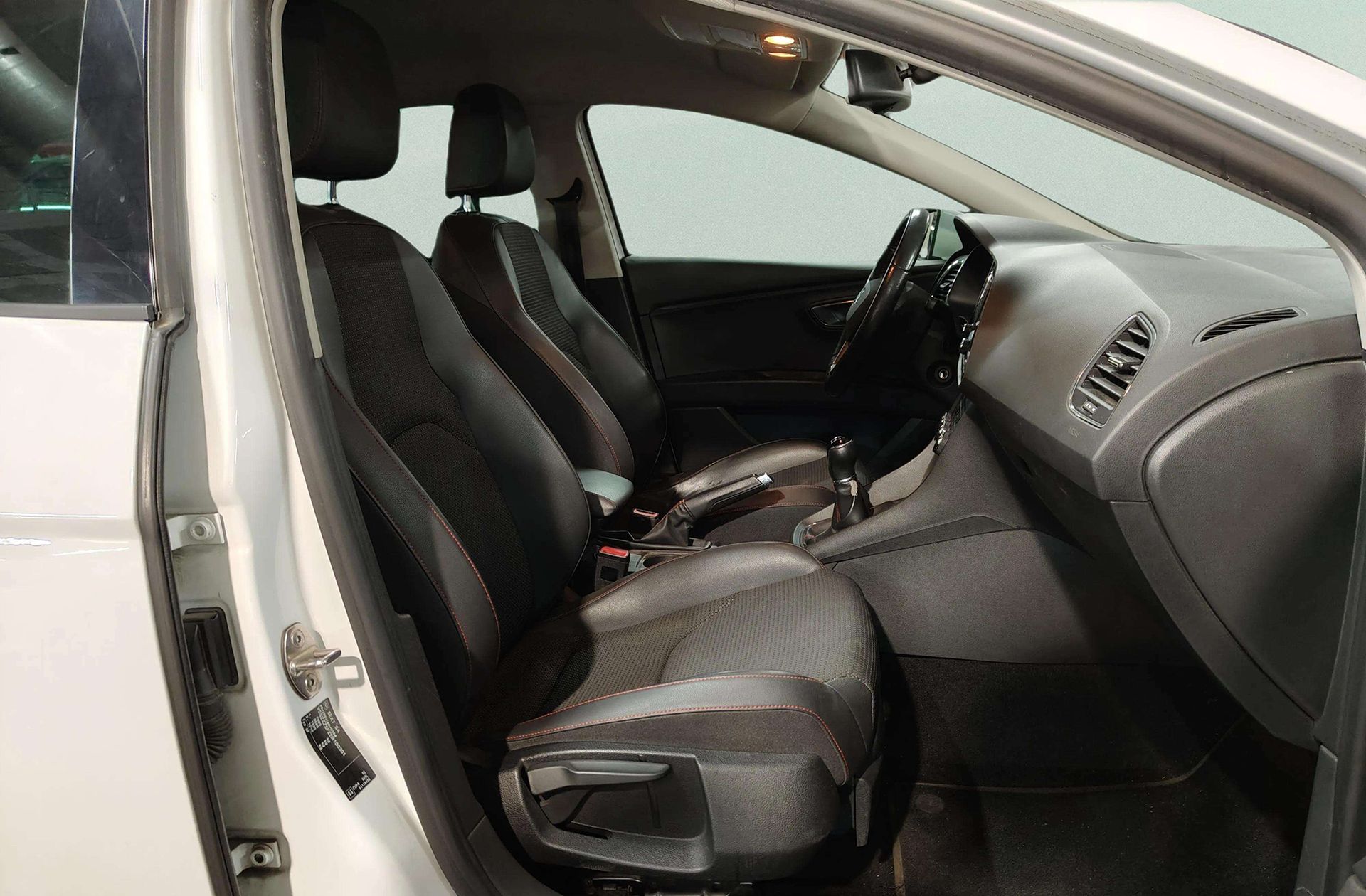 SEAT León 2.0 TDI FR - foto 20