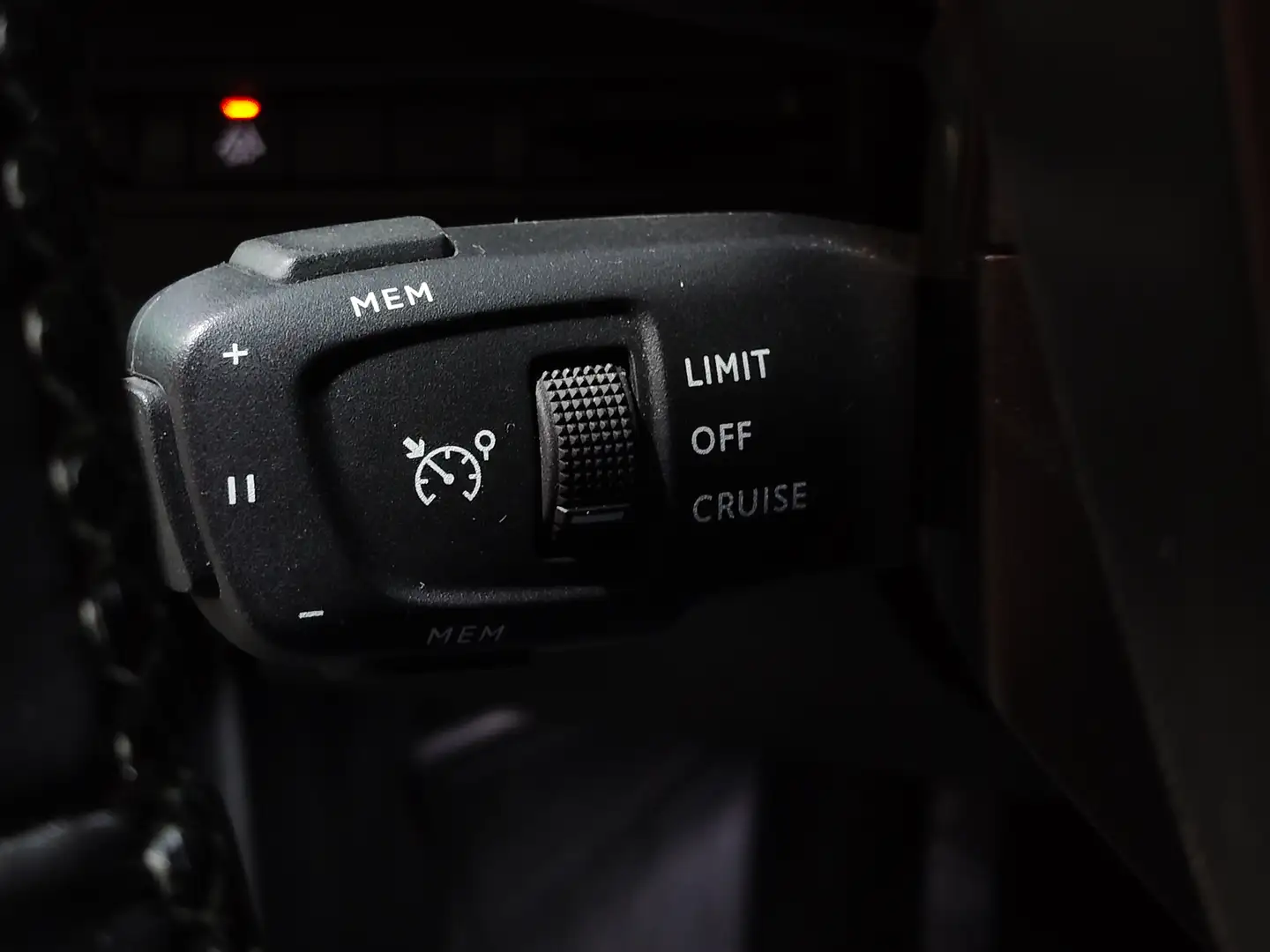 Foto Peugeot 3008 Peugeot 3008 PureTech 130 S&S Allure Pack (130 CV)