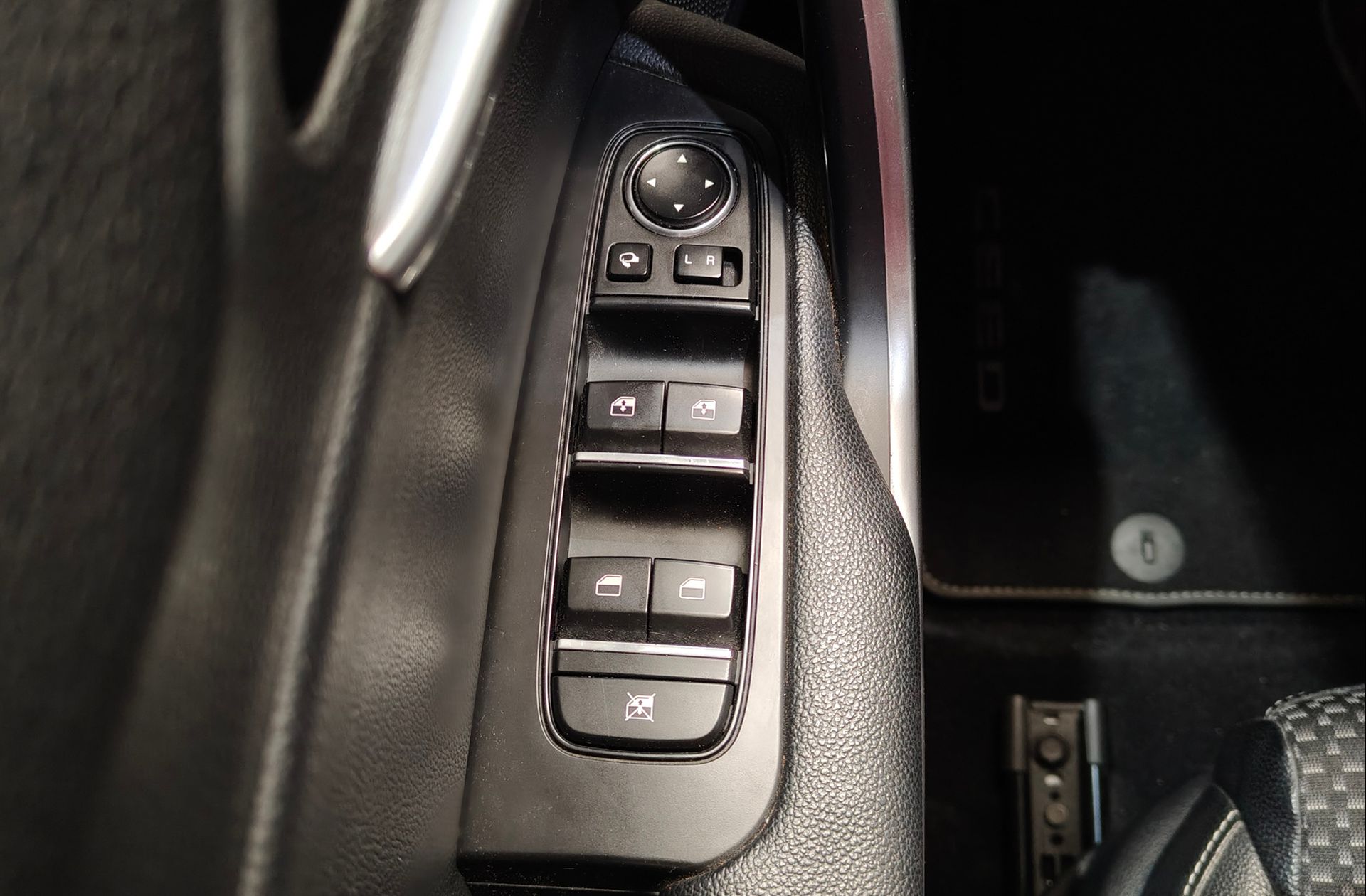 Kia Ceed 1.6 GDi PHEV E-Tech - foto 39
