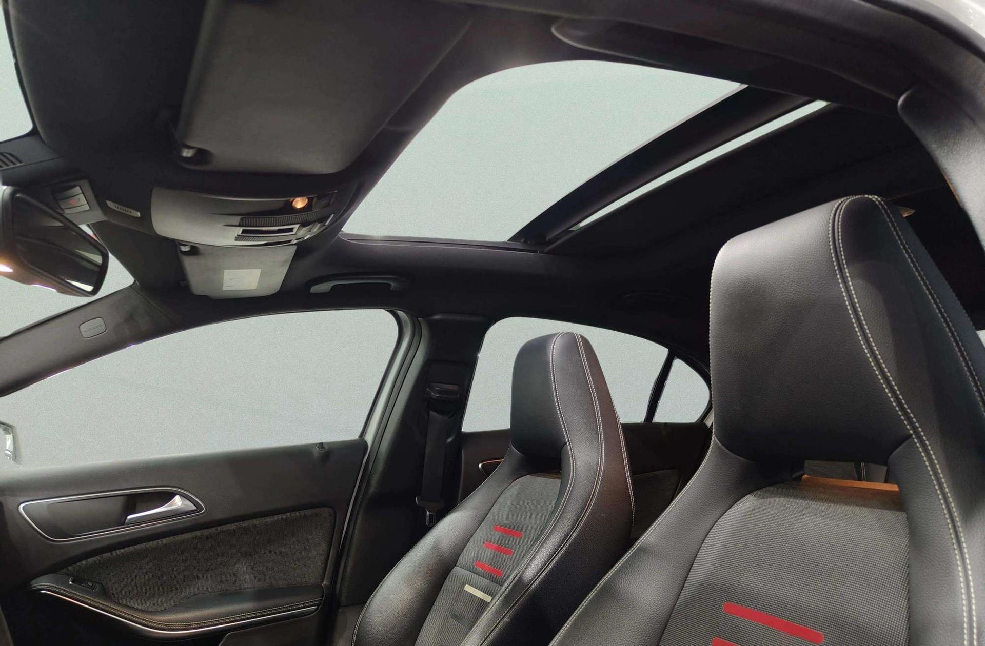 Mercedes-Benz Clase A 200 d Pack AMG - foto 6