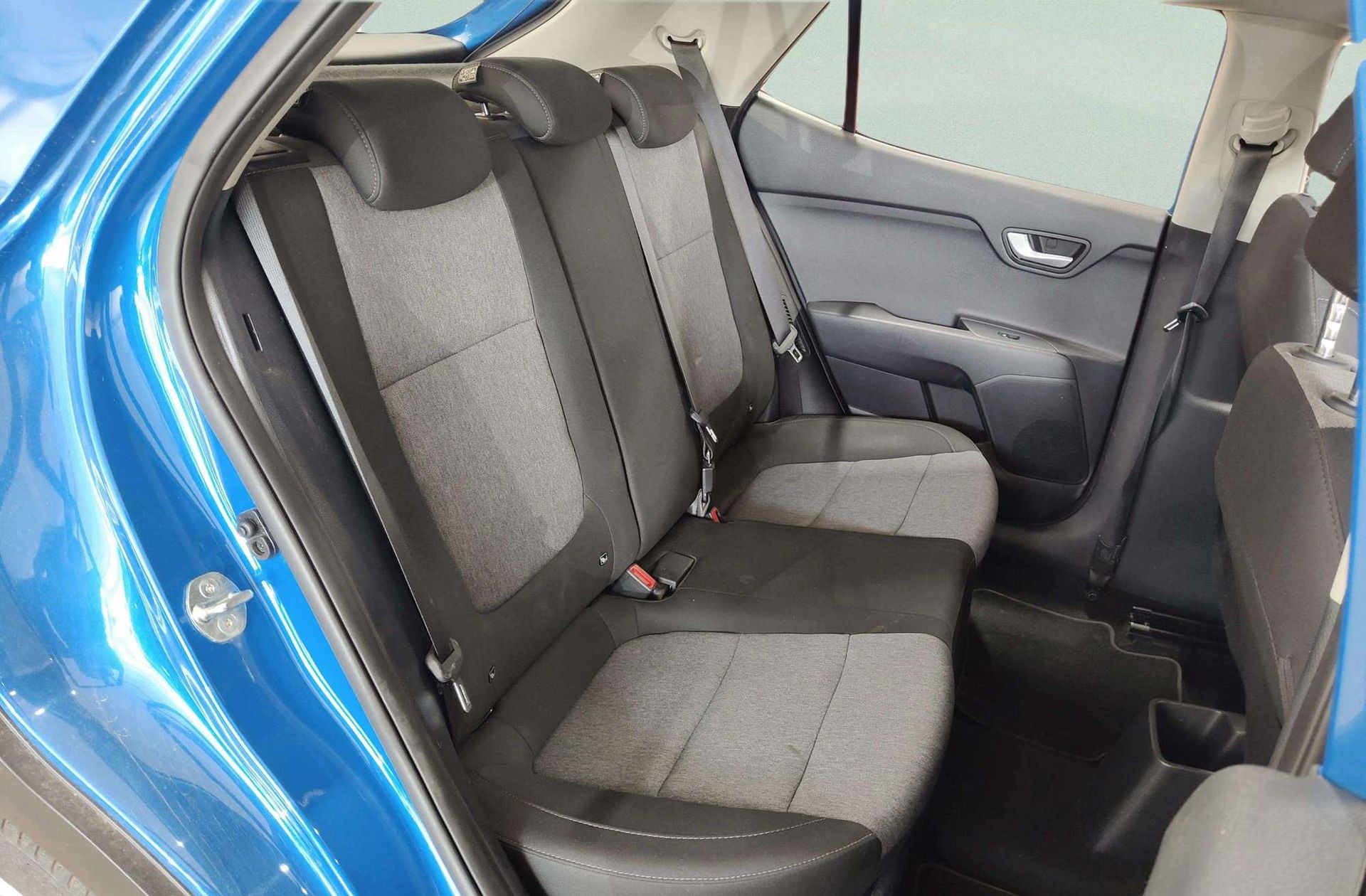 Kia Stonic 1.0 T-GDi MHEV Concept - foto 17