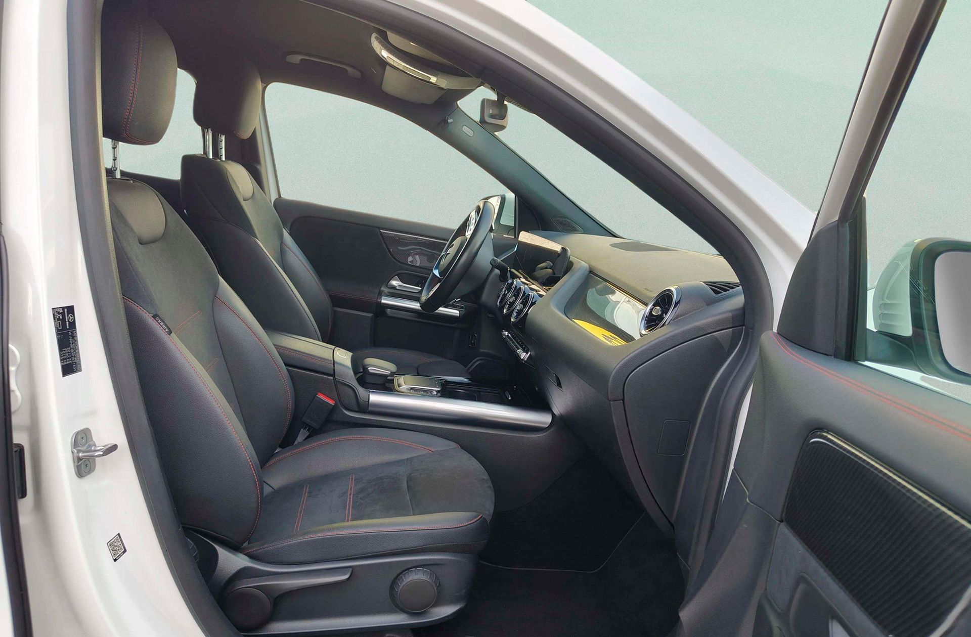 Mercedes-Benz GLA 200 - foto 21